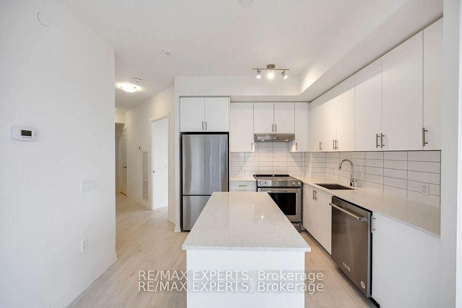 Photo 8 of Unit 902, 9000 Jane Street, Vaughan, Vellore Village — HOMEH