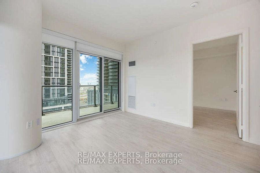 Photo 11 of Unit 902, 9000 Jane Street, Vaughan, Vellore Village — HOMEH