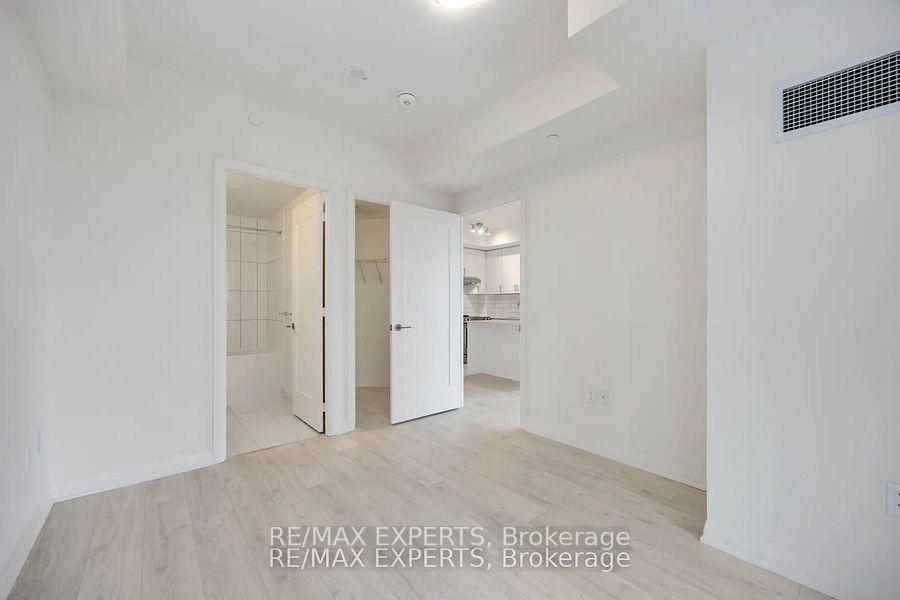 Photo 14 of Unit 902, 9000 Jane Street, Vaughan, Vellore Village — HOMEH