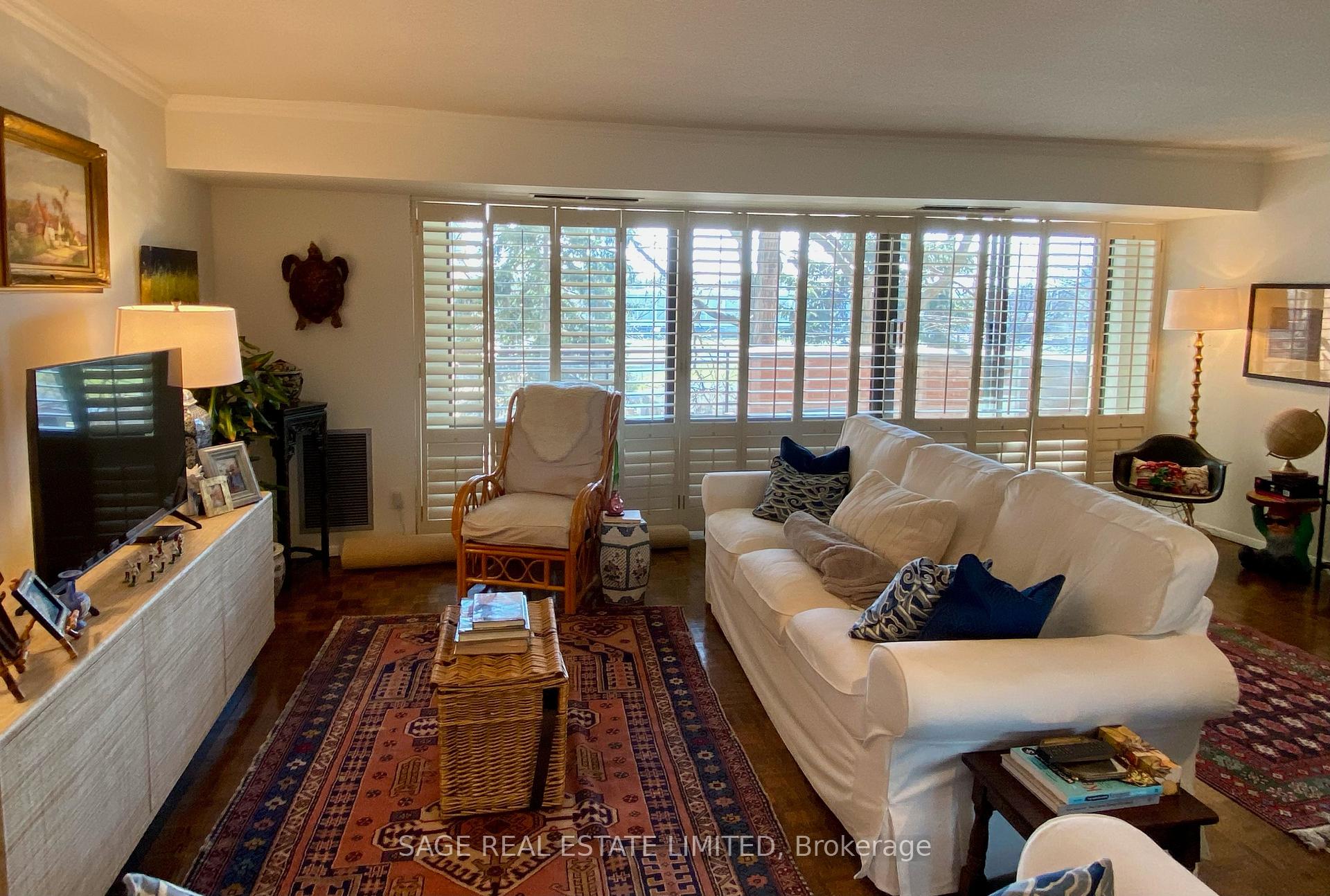 Photo 3 of Unit 305, 260 Heath Street W, Toronto, Forest Hill South — HOMEH