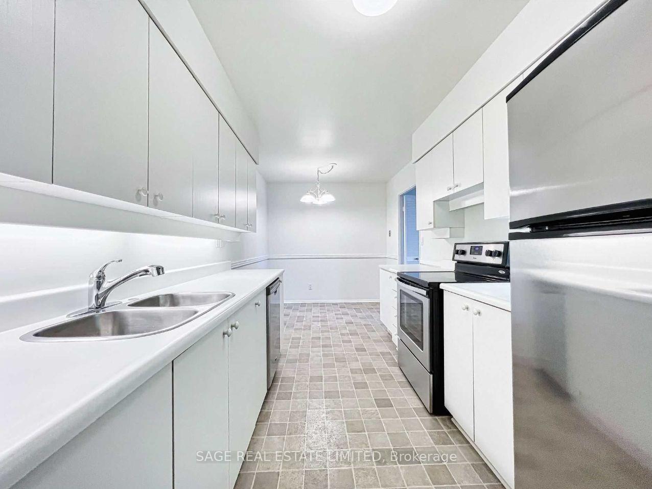Photo 6 of Unit 305, 260 Heath Street W, Toronto, Forest Hill South — HOMEH