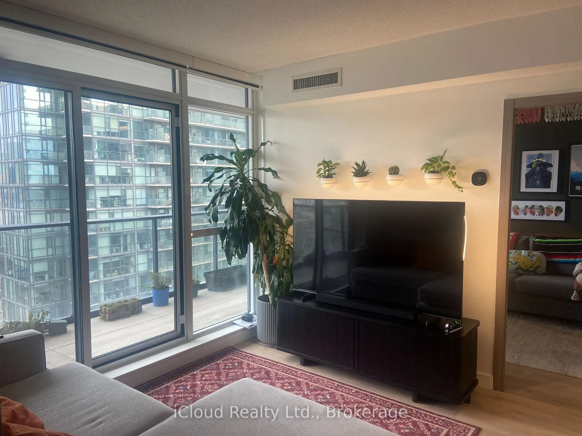 Photo 8 of Unit 2502, 38 Widmer Street, Toronto, Waterfront Communities — HOMEH