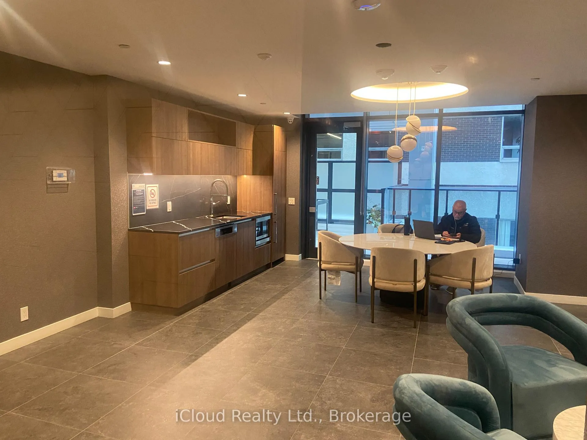 Photo 13 of Unit 2502, 38 Widmer Street, Toronto, Waterfront Communities — HOMEH