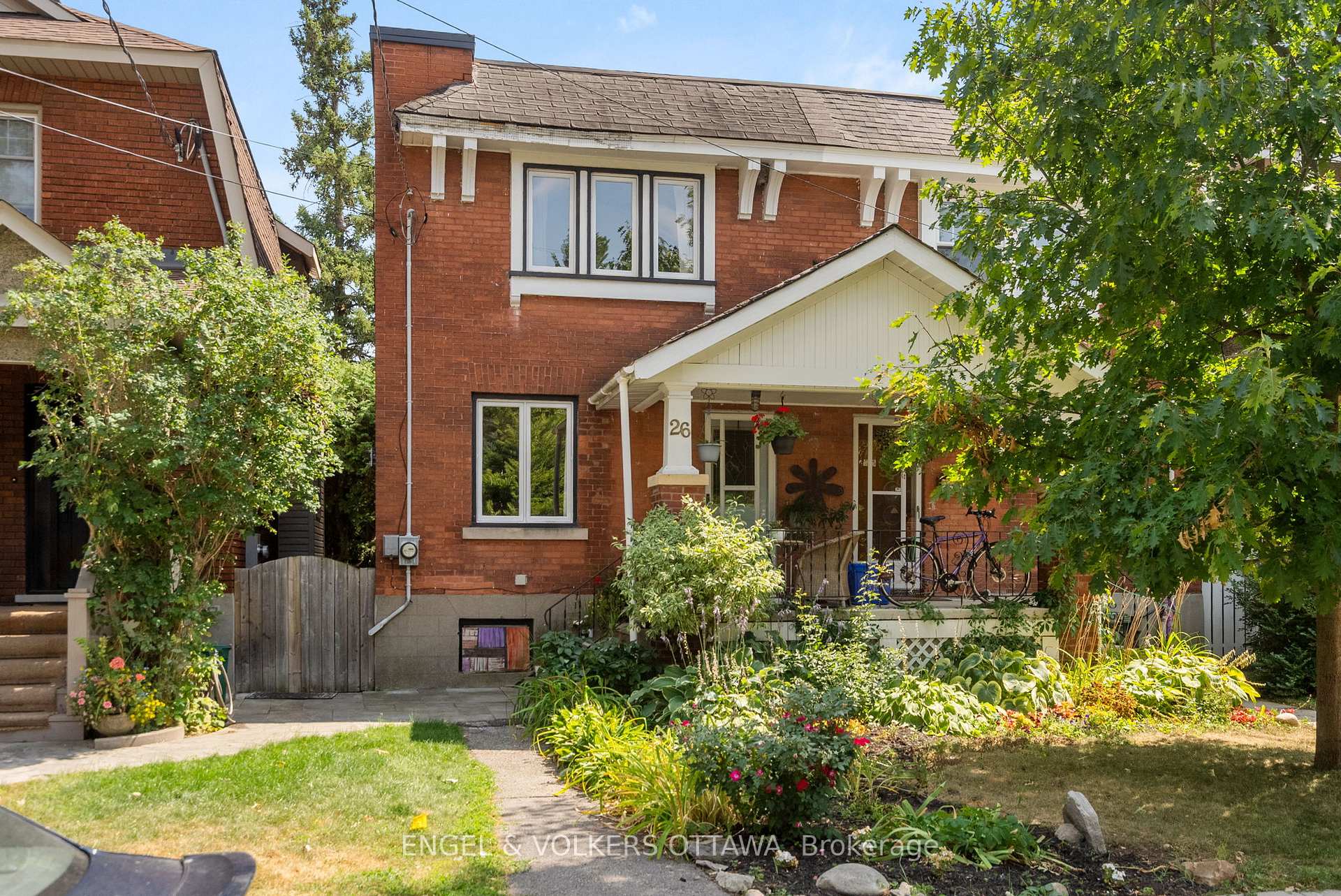 Front of 26 Pansy Avenue