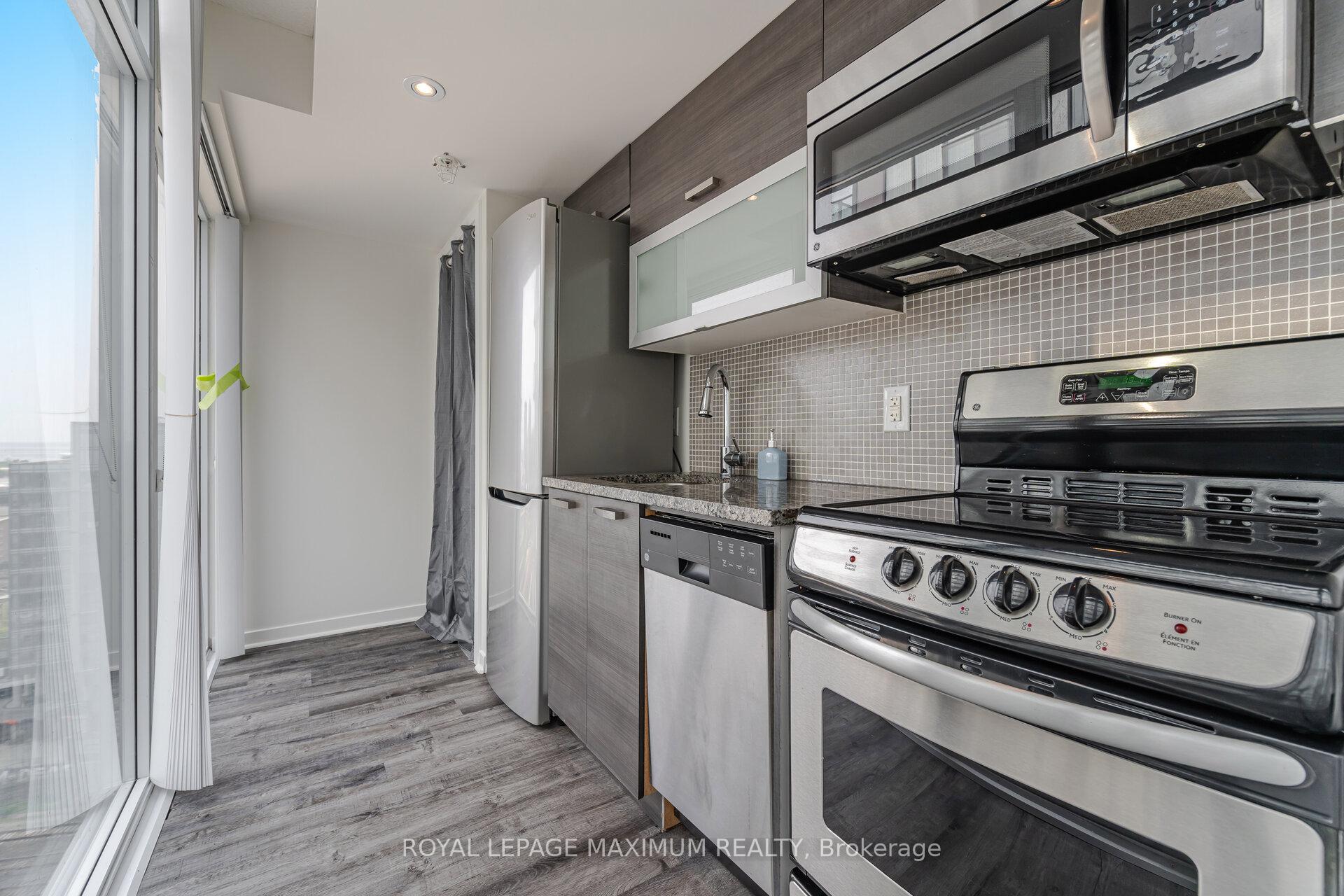 Photo 15 of Unit 1908W, 36 Lisgar Street, Toronto, Little Portugal — HOMEH
