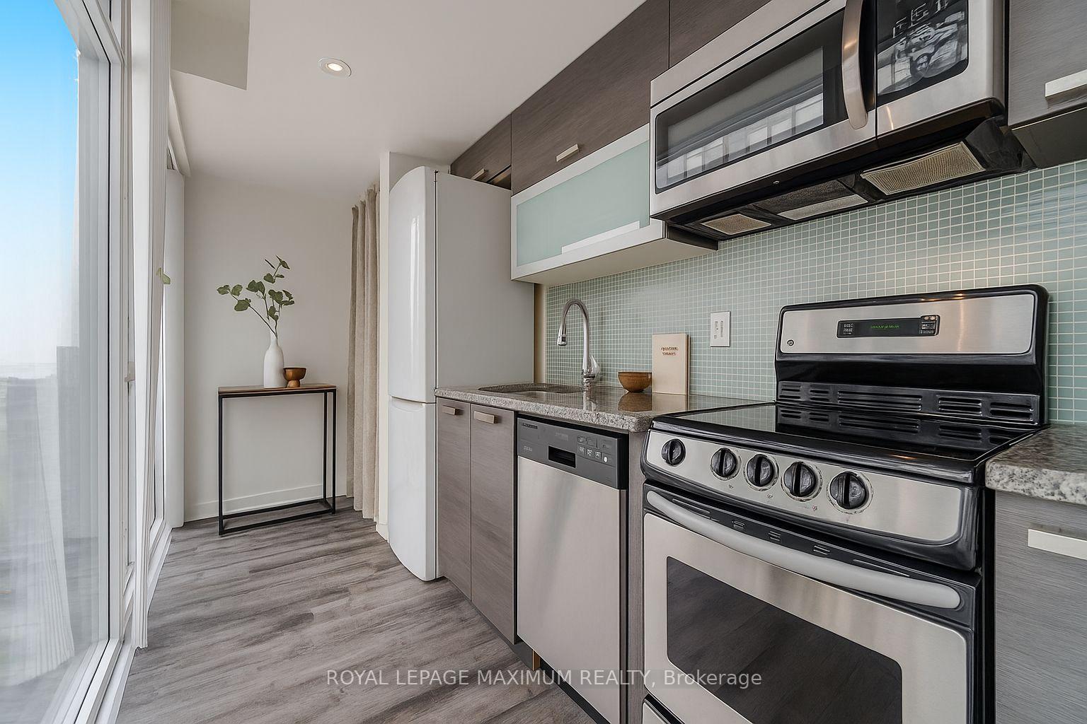 Photo 16 of Unit 1908W, 36 Lisgar Street, Toronto, Little Portugal — HOMEH