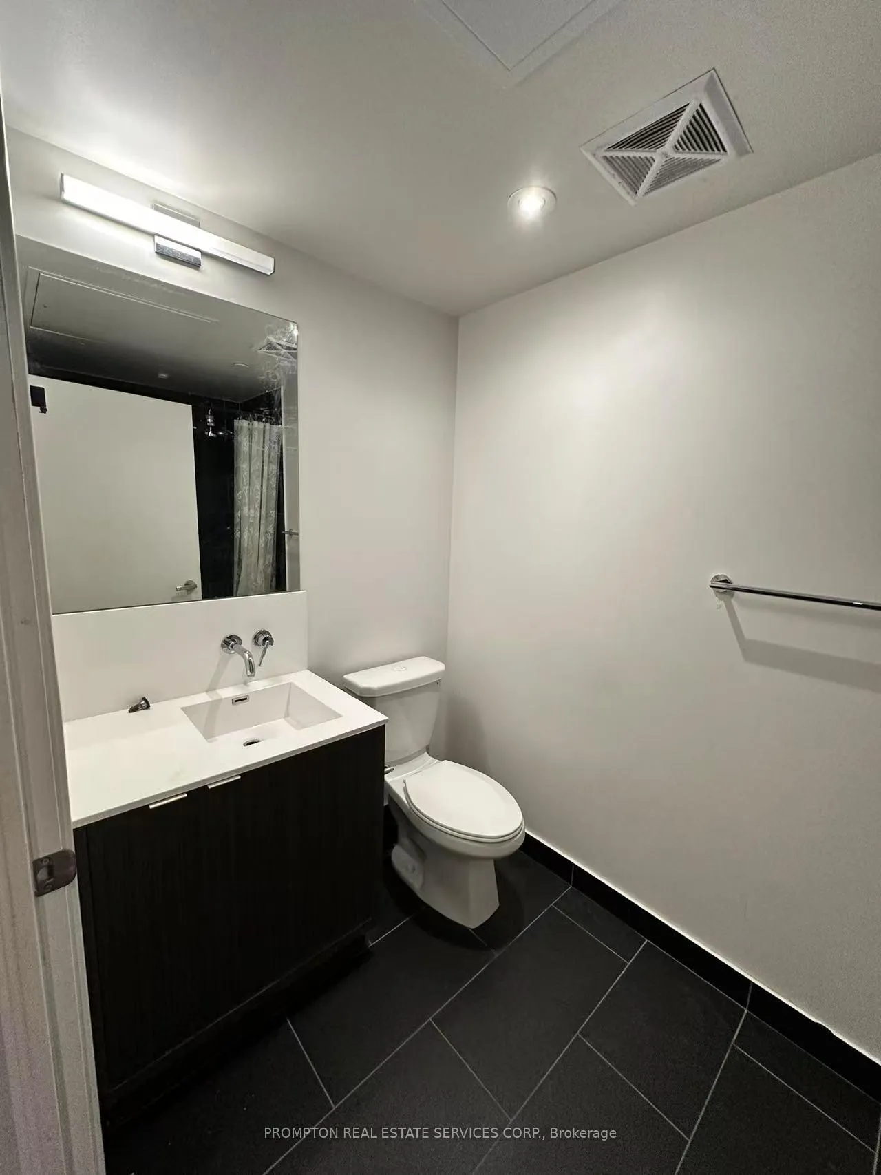 Photo 9 of Unit 1905, 100 Harbour Street, Toronto, Waterfront Communities — HOMEH