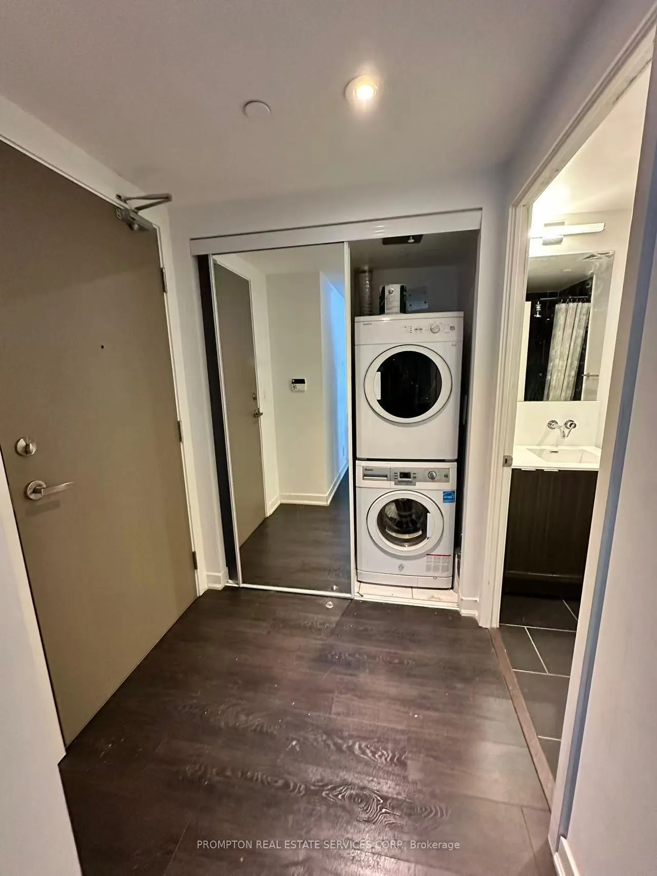 Photo 10 of Unit 1905, 100 Harbour Street, Toronto, Waterfront Communities — HOMEH