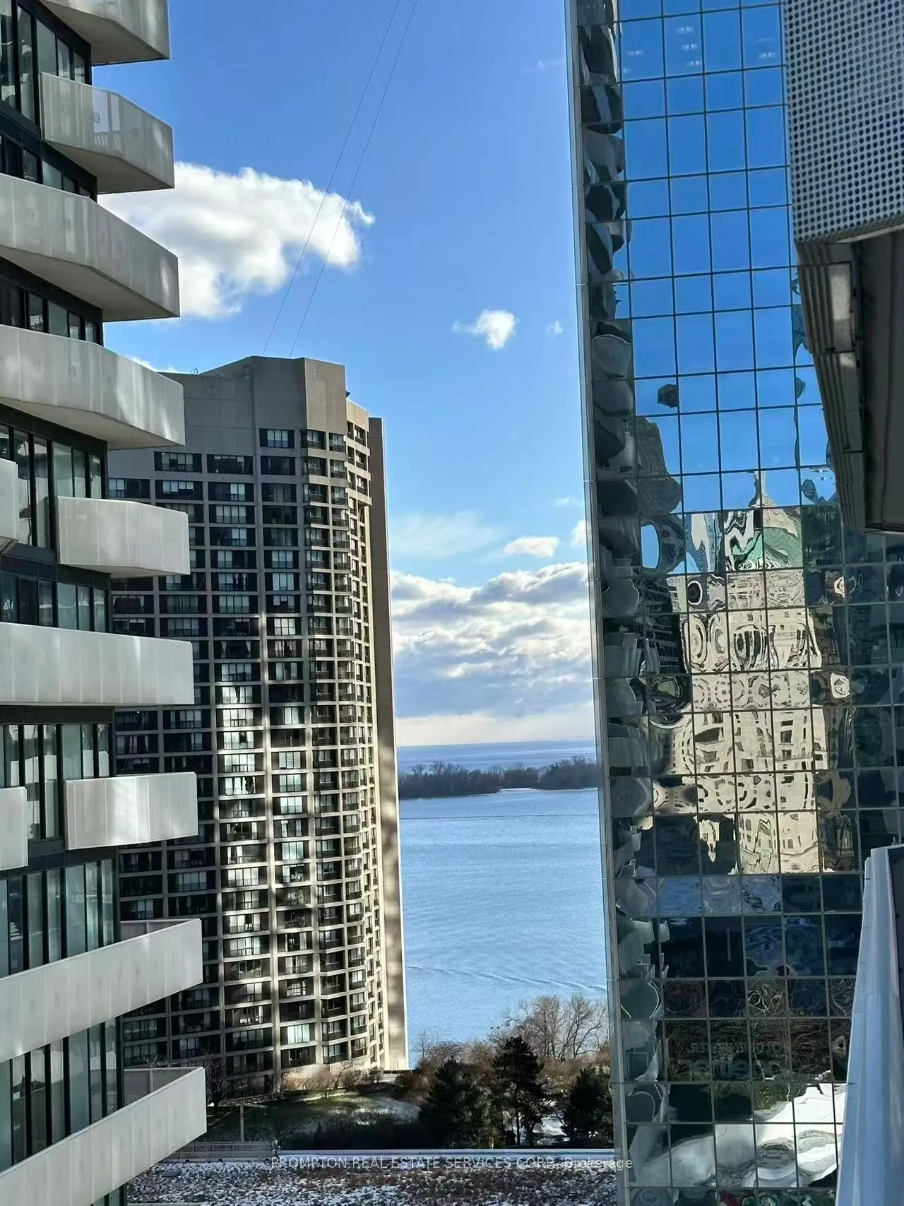 Photo 13 of Unit 1905, 100 Harbour Street, Toronto, Waterfront Communities — HOMEH