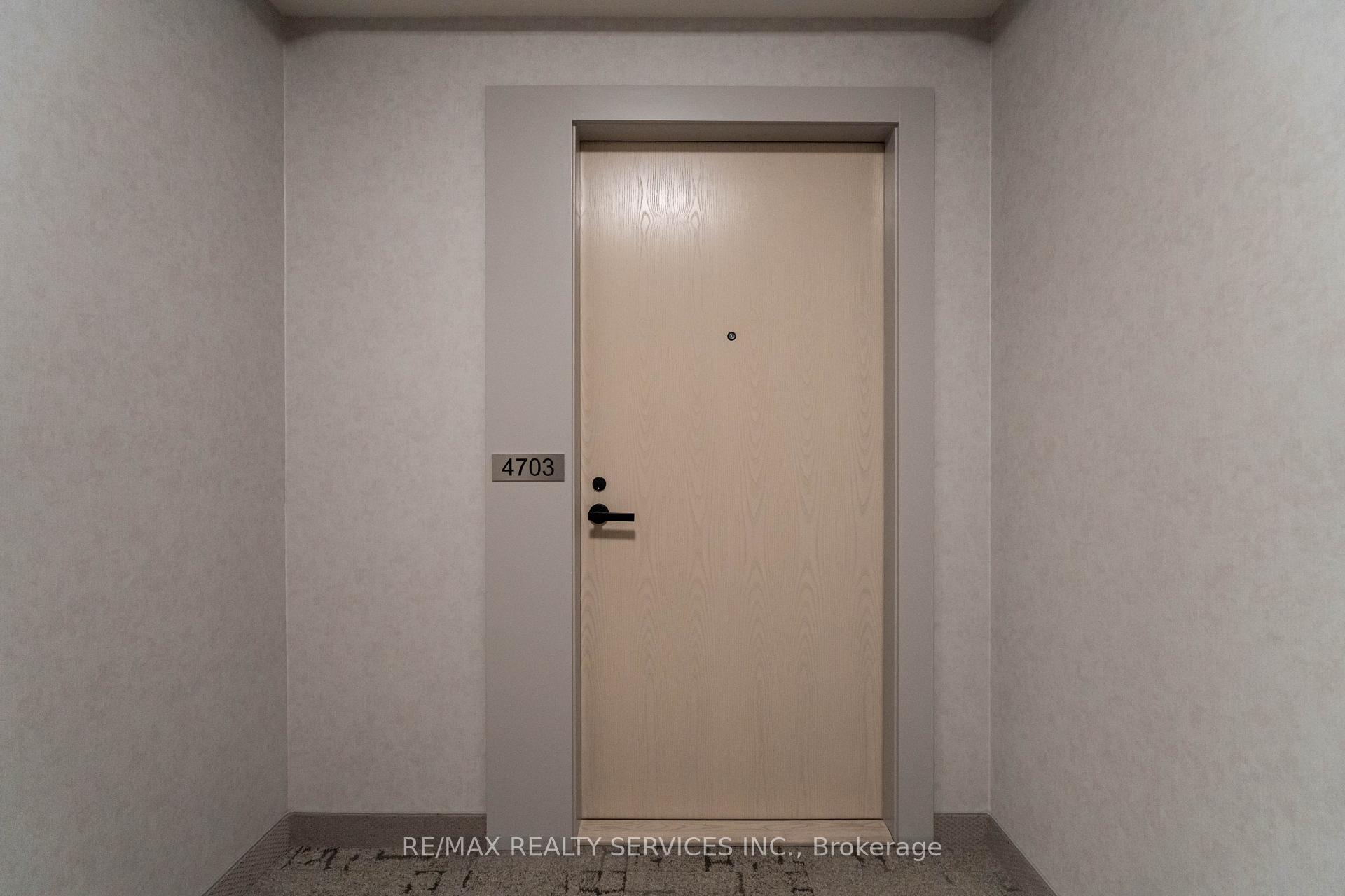 Photo 11 of Unit 4703, 195 Commerce Street, Vaughan, Vaughan Corporate Centre — HOMEH