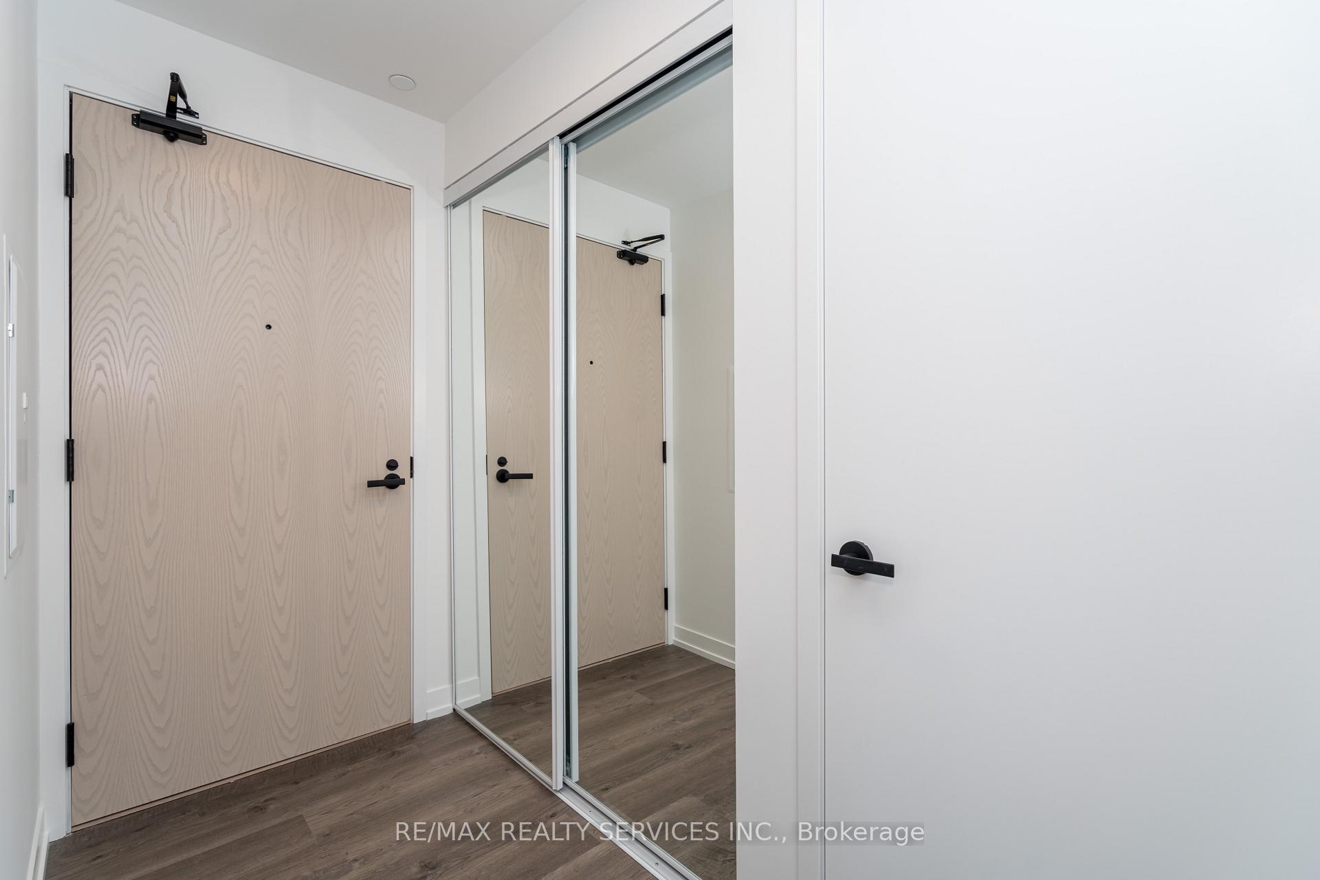 Photo 13 of Unit 4703, 195 Commerce Street, Vaughan, Vaughan Corporate Centre — HOMEH