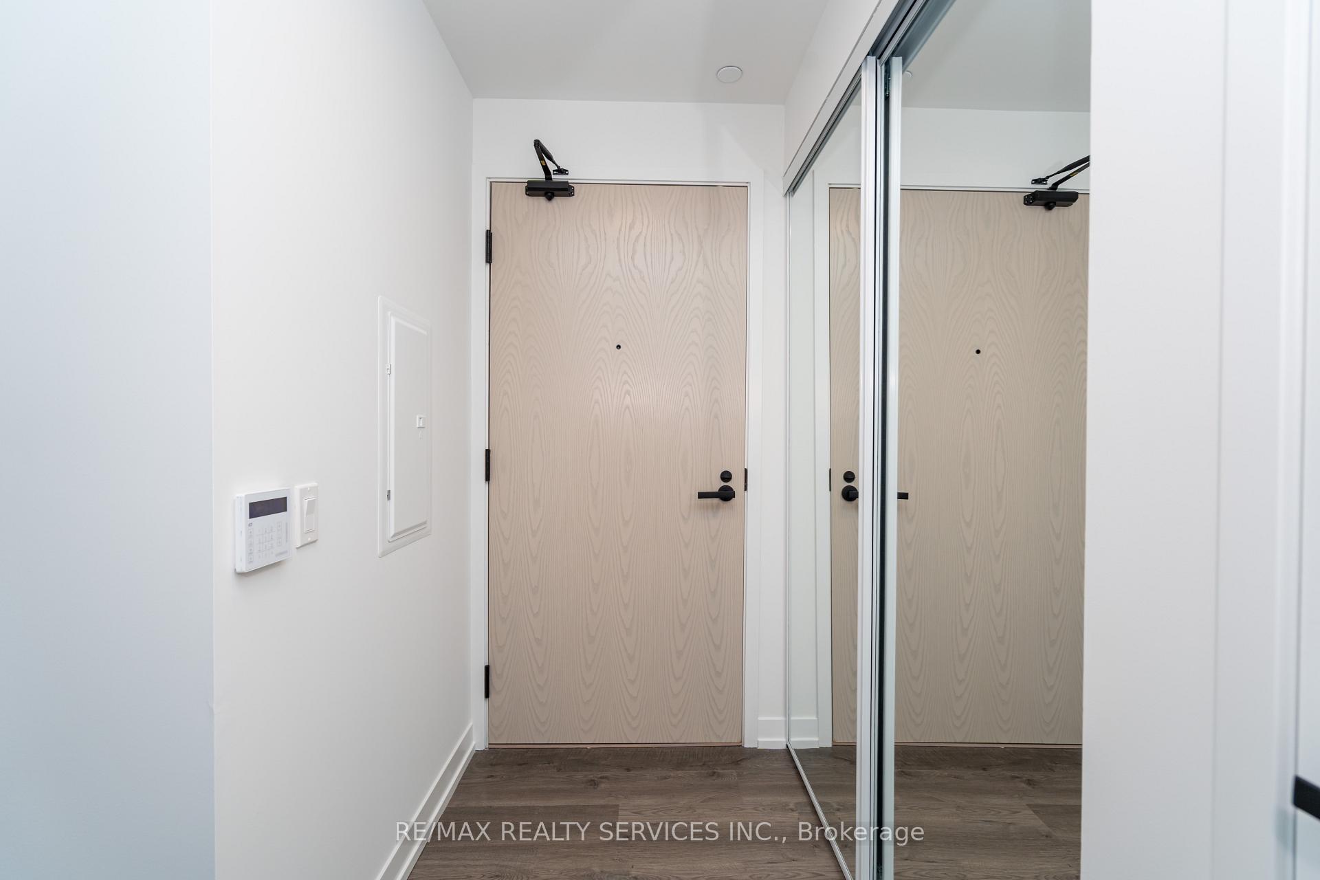 Photo 14 of Unit 4703, 195 Commerce Street, Vaughan, Vaughan Corporate Centre — HOMEH