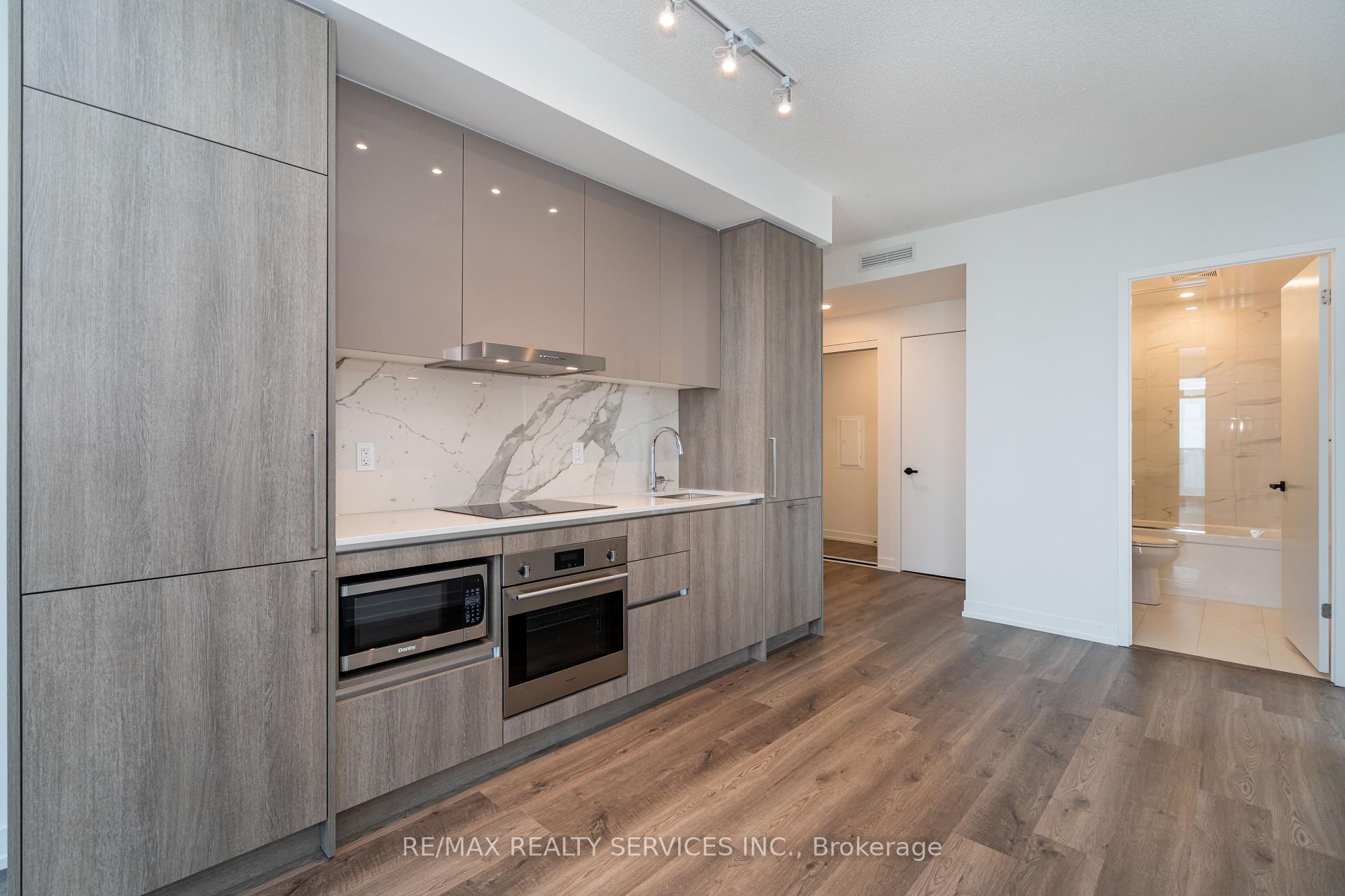 Photo 18 of Unit 4703, 195 Commerce Street, Vaughan, Vaughan Corporate Centre — HOMEH