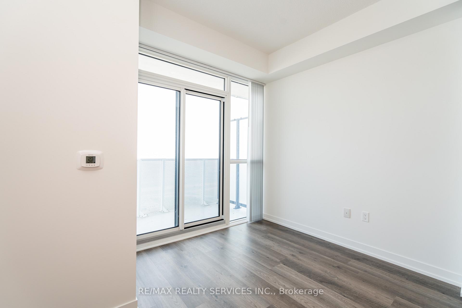 Photo 23 of Unit 4703, 195 Commerce Street, Vaughan, Vaughan Corporate Centre — HOMEH