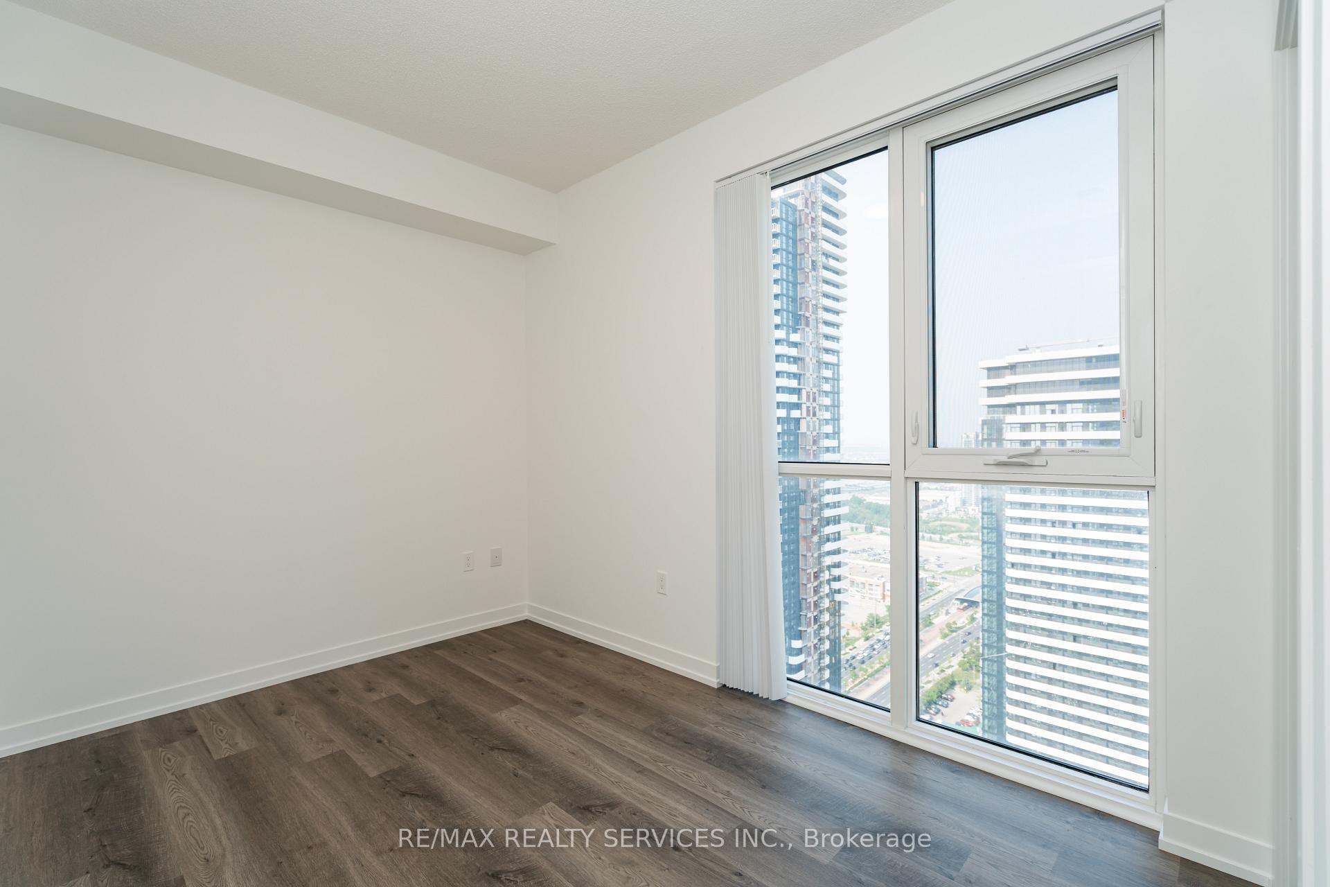 Photo 32 of Unit 4703, 195 Commerce Street, Vaughan, Vaughan Corporate Centre — HOMEH