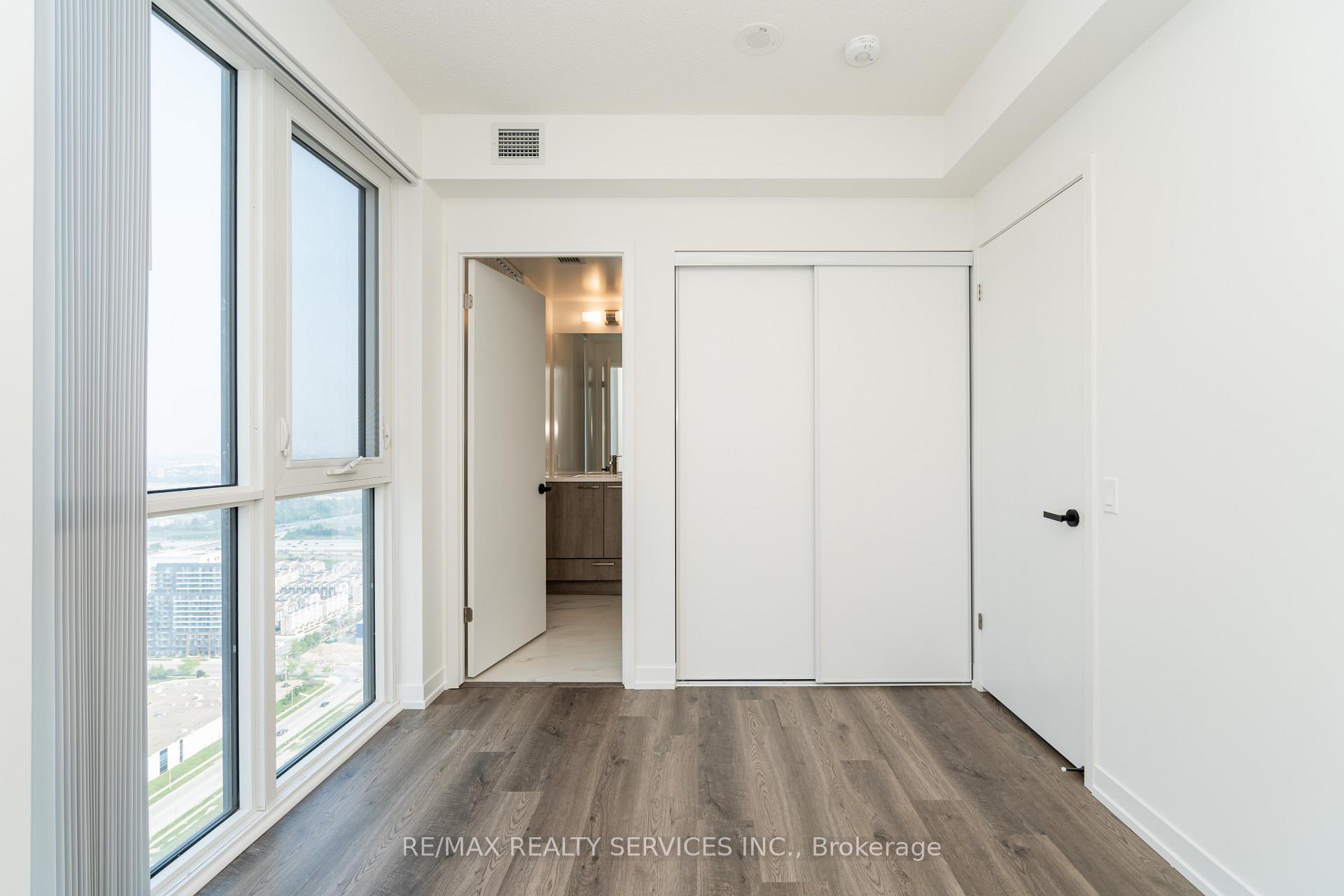 Photo 34 of Unit 4703, 195 Commerce Street, Vaughan, Vaughan Corporate Centre — HOMEH