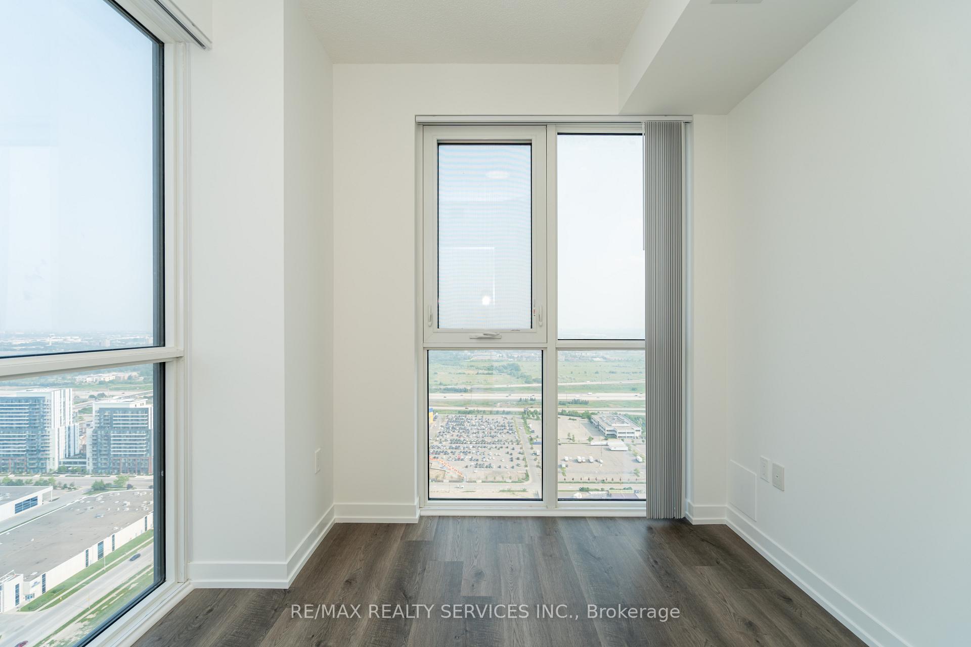 Photo 39 of Unit 4703, 195 Commerce Street, Vaughan, Vaughan Corporate Centre — HOMEH
