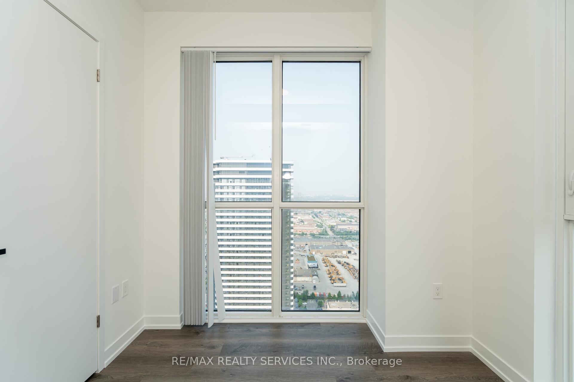 Photo 41 of Unit 4703, 195 Commerce Street, Vaughan, Vaughan Corporate Centre — HOMEH