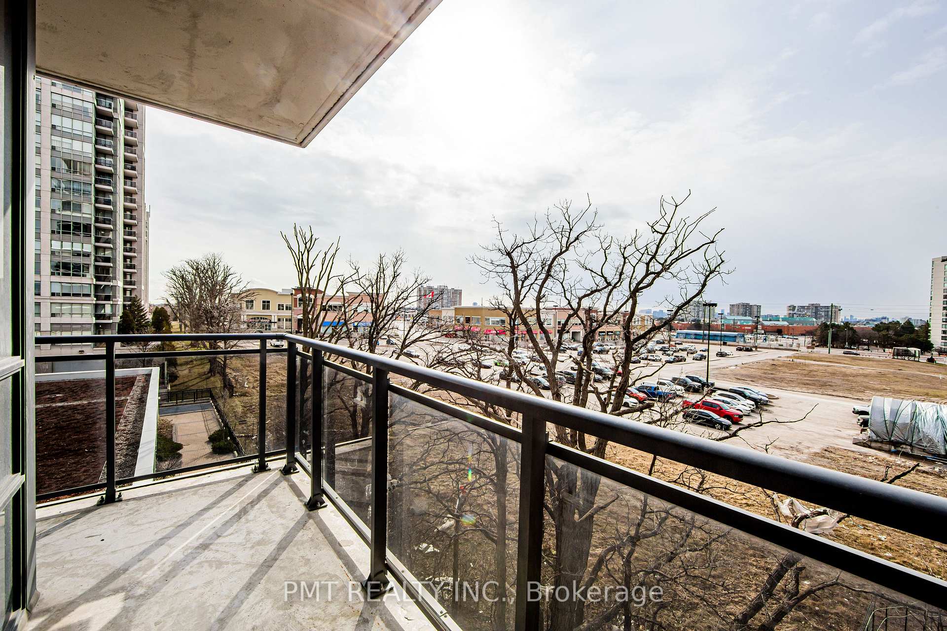Photo 23 of Unit 405, 85 North Park Road, Vaughan, Beverley Glen — HOMEH