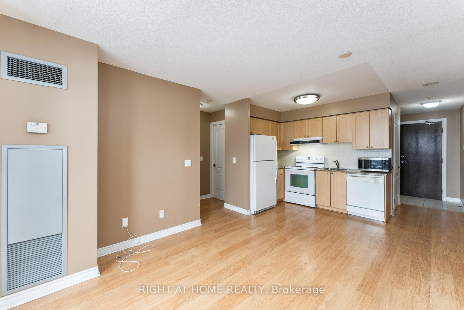 Photo 12 of Unit 1401, 15 North Park Road, Vaughan, Beverley Glen — HOMEH
