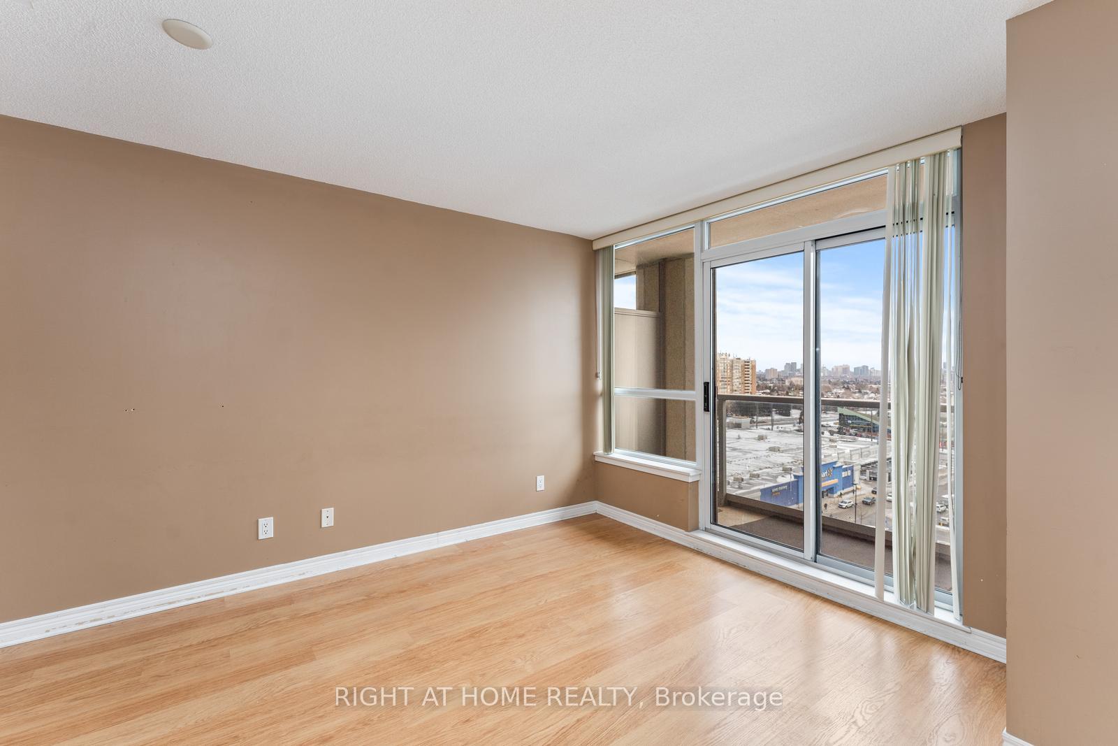 Photo 14 of Unit 1401, 15 North Park Road, Vaughan, Beverley Glen — HOMEH