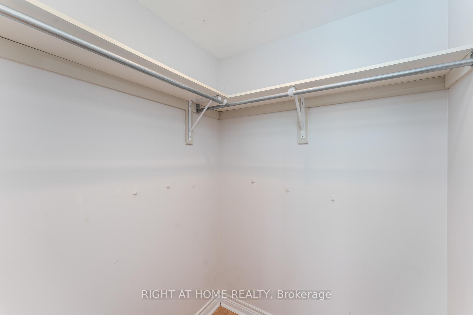 Photo 17 of Unit 1401, 15 North Park Road, Vaughan, Beverley Glen — HOMEH