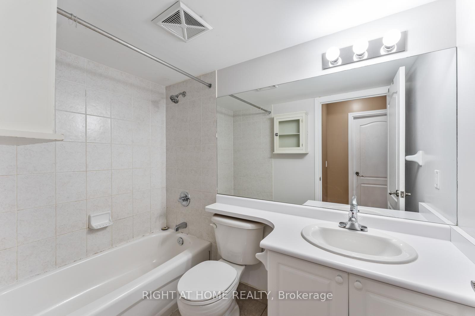 Photo 37 of Unit 1401, 15 North Park Road, Vaughan, Beverley Glen — HOMEH