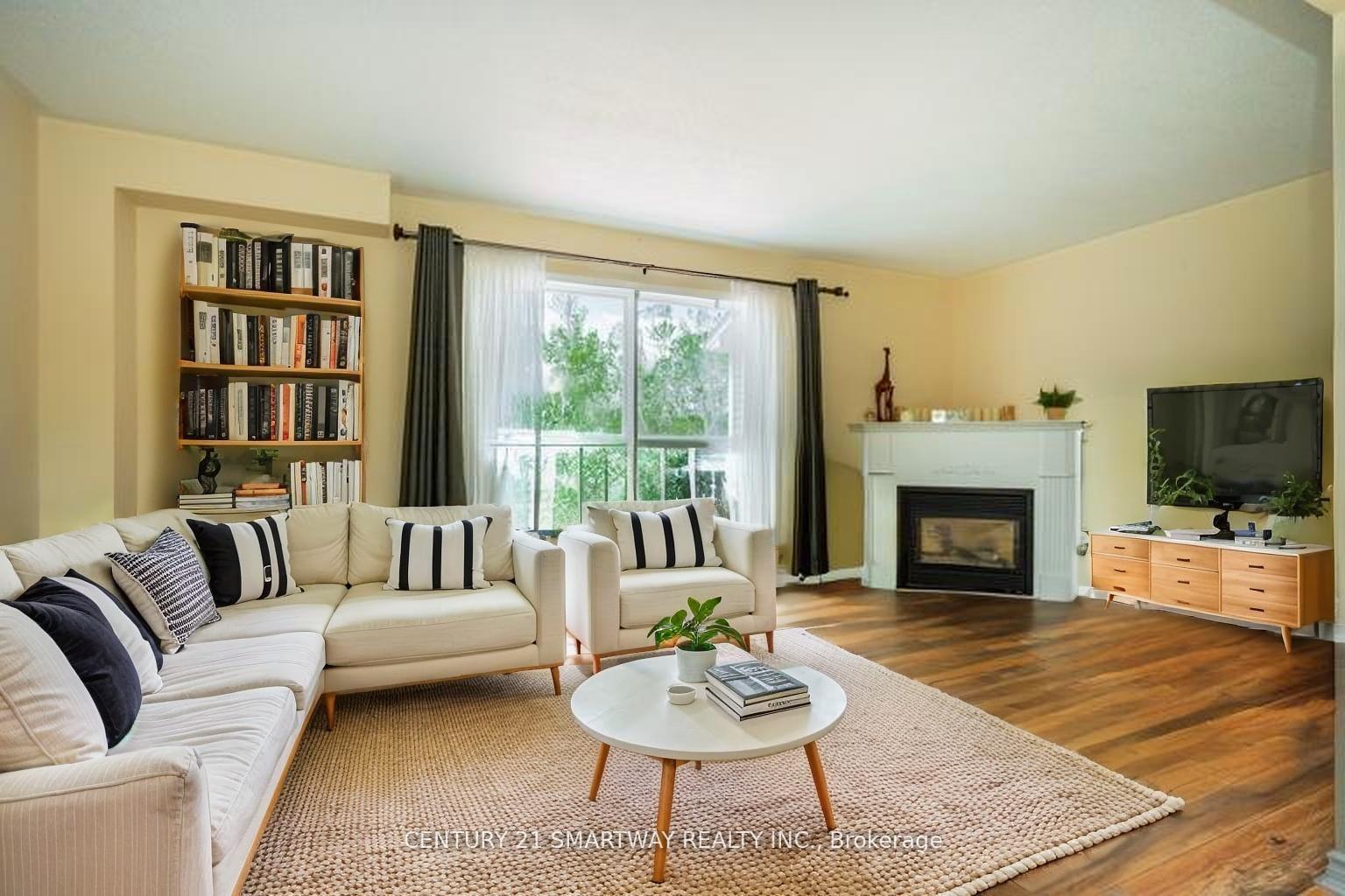 Photo 6 of 56 Pickett Crescent, Barrie, Painswick North — HOMEH