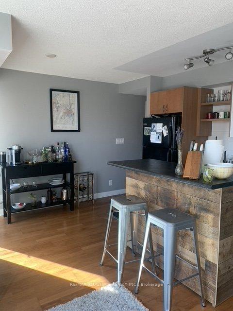 Photo 5 of Unit 420, 600 Fleet Street, Toronto, Niagara — HOMEH
