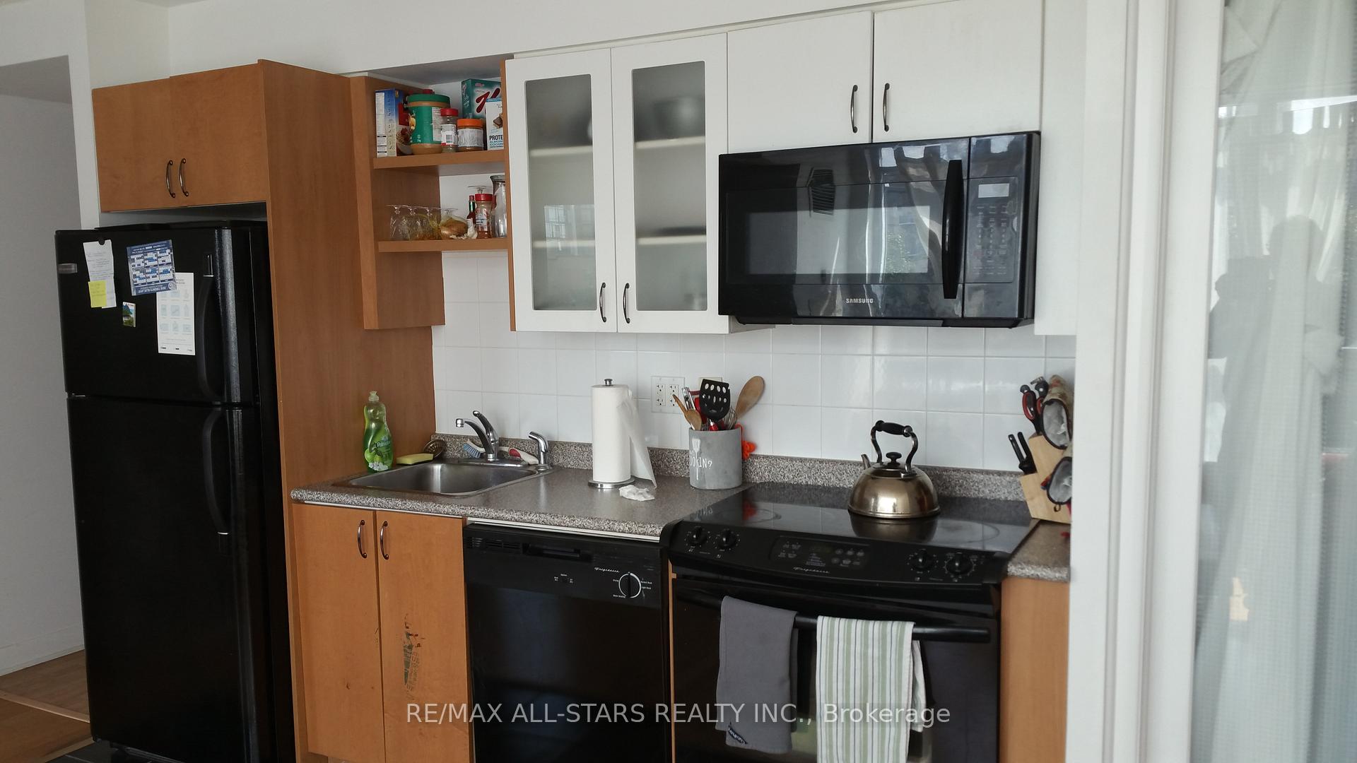 Photo 6 of Unit 420, 600 Fleet Street, Toronto, Niagara — HOMEH