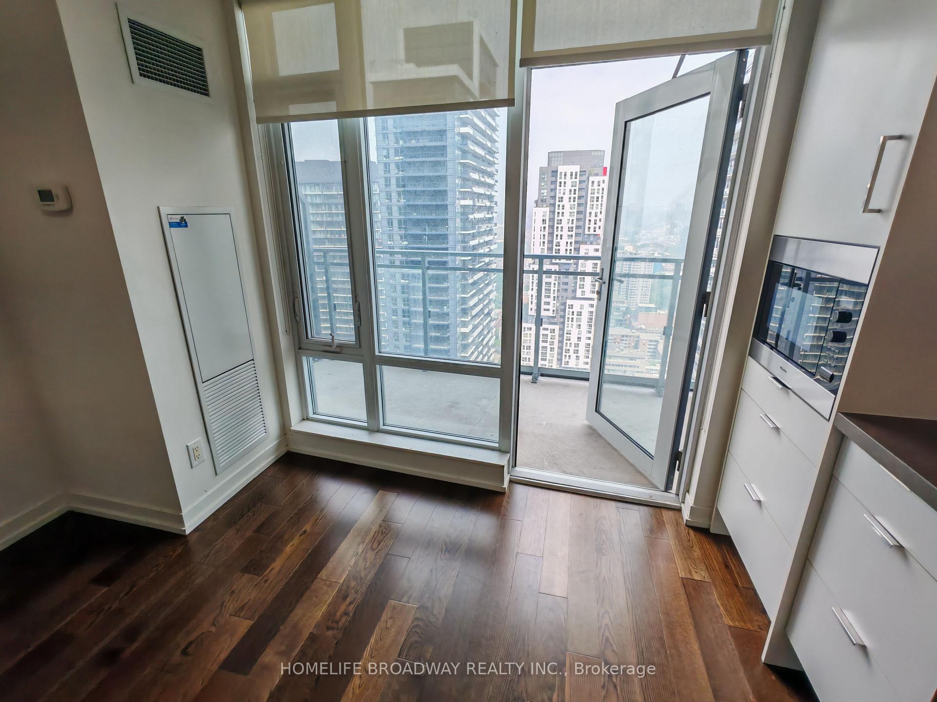 Photo 10 of Unit 3403, 21 Widmer Street, Toronto, Waterfront Communities — HOMEH
