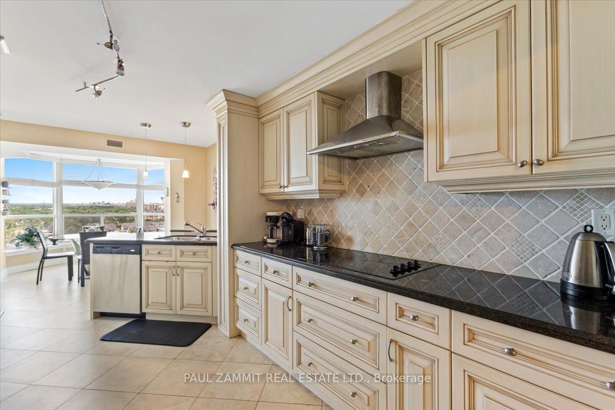 Photo 13 of Unit 1109, 1 Clark Avenue W, Vaughan, Crestwood-Springfarm-Yorkhill — HOMEH