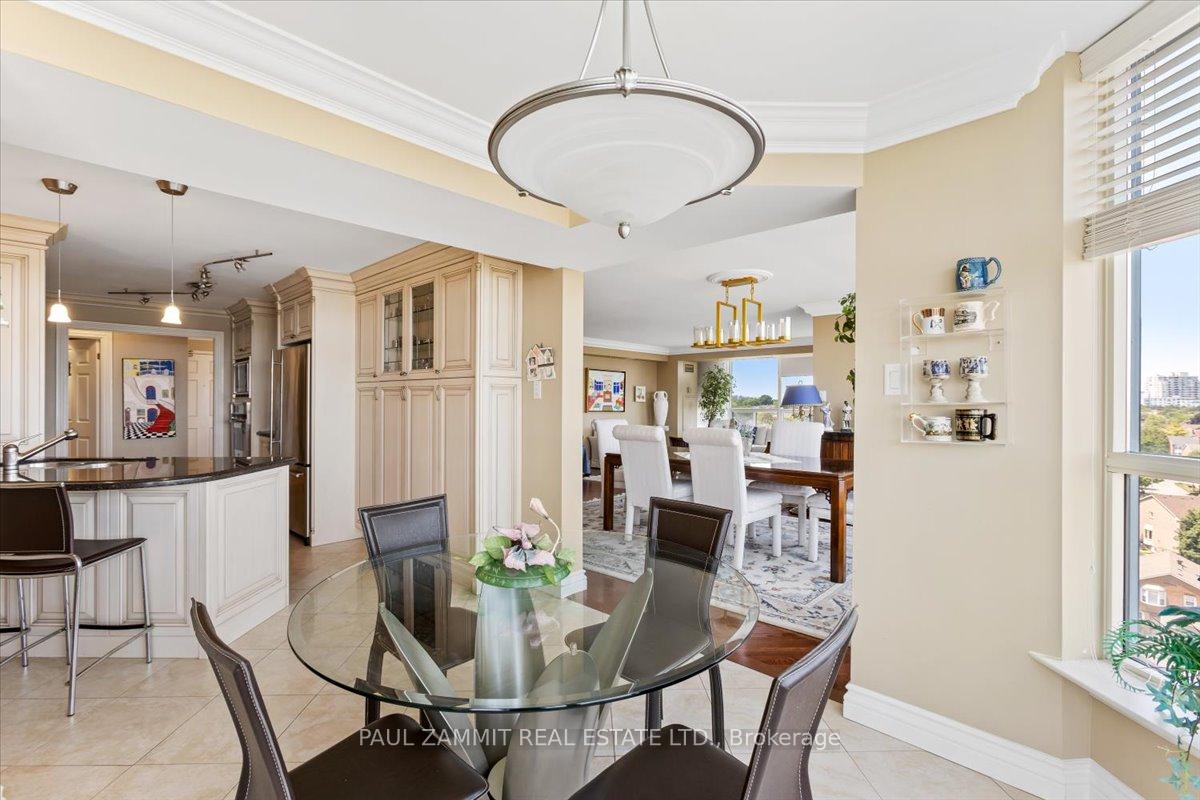 Photo 16 of Unit 1109, 1 Clark Avenue W, Vaughan, Crestwood-Springfarm-Yorkhill — HOMEH