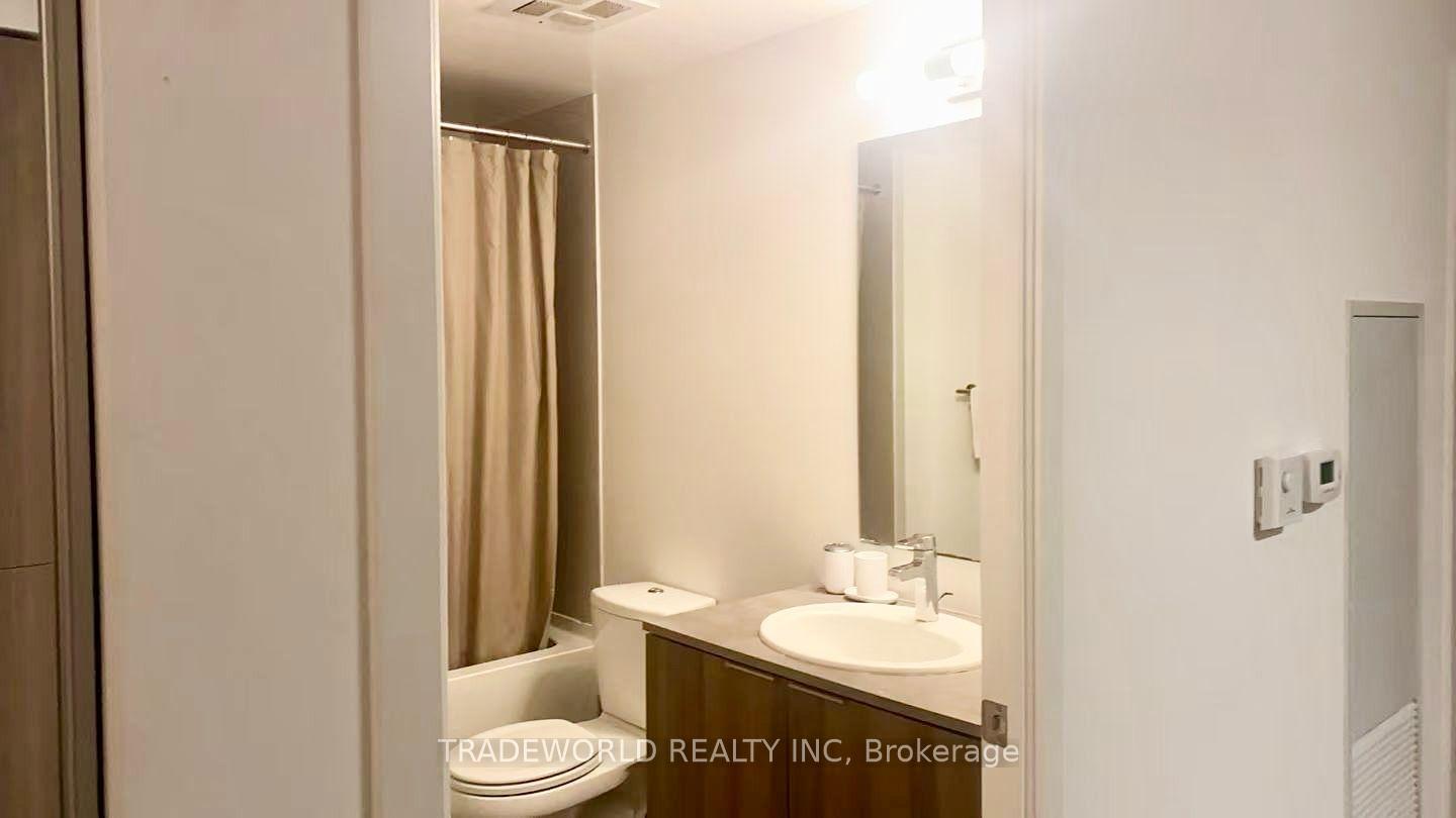 Photo 8 of Unit 5409, 11 Wellesley Street, Toronto, Bay Street Corridor — HOMEH