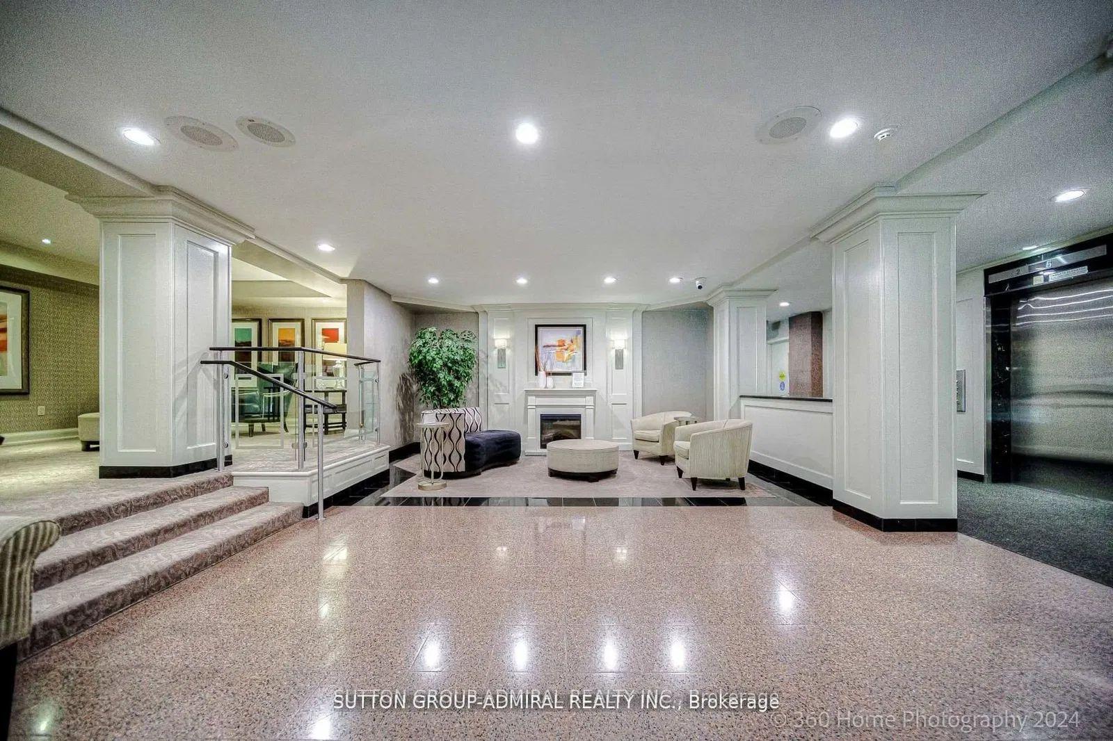 Photo 2 of Unit 701, 7440 Bathurst Street, Vaughan, Brownridge — HOMEH