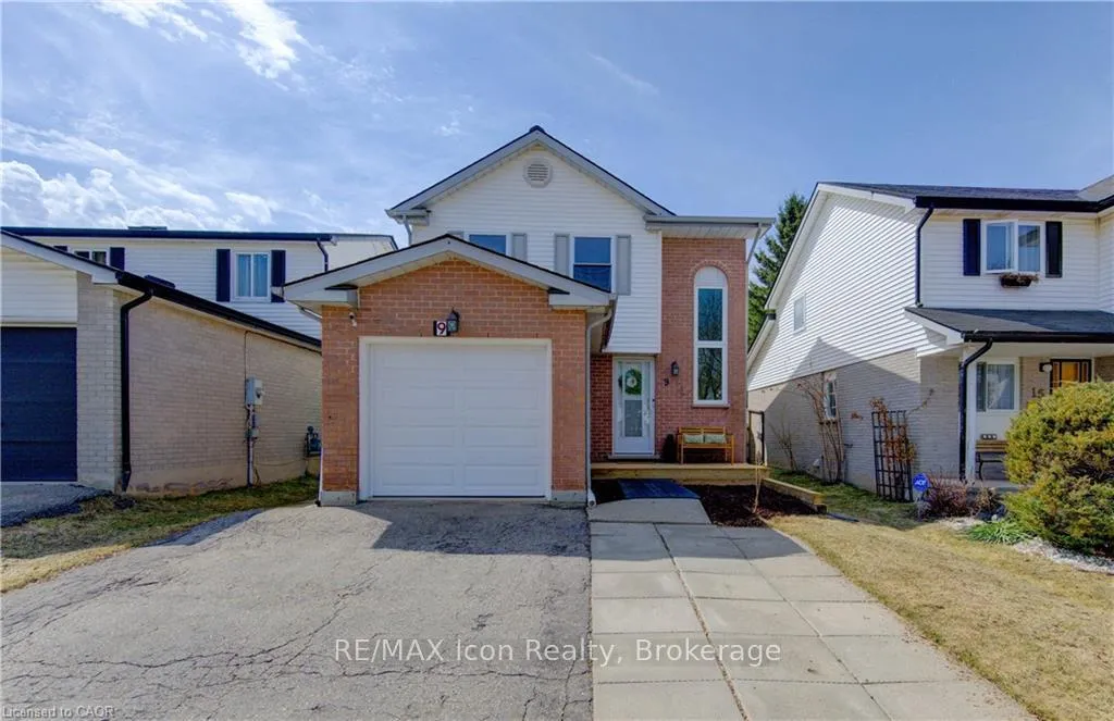 Photo 1 of 9 Camrose Court, Kitchener — HOMEH