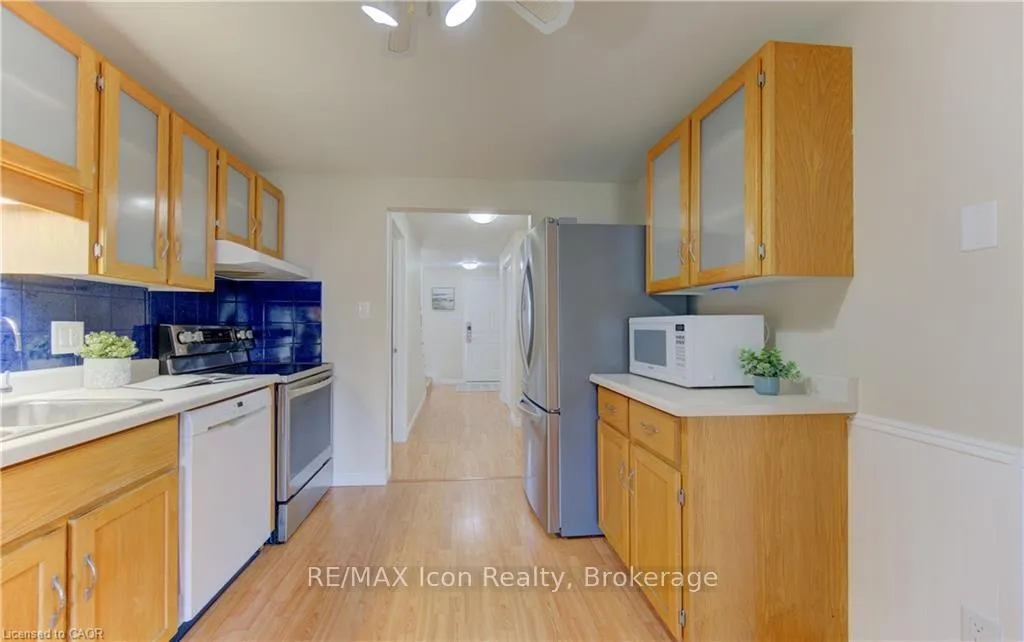 Photo 10 of 9 Camrose Court, Kitchener — HOMEH