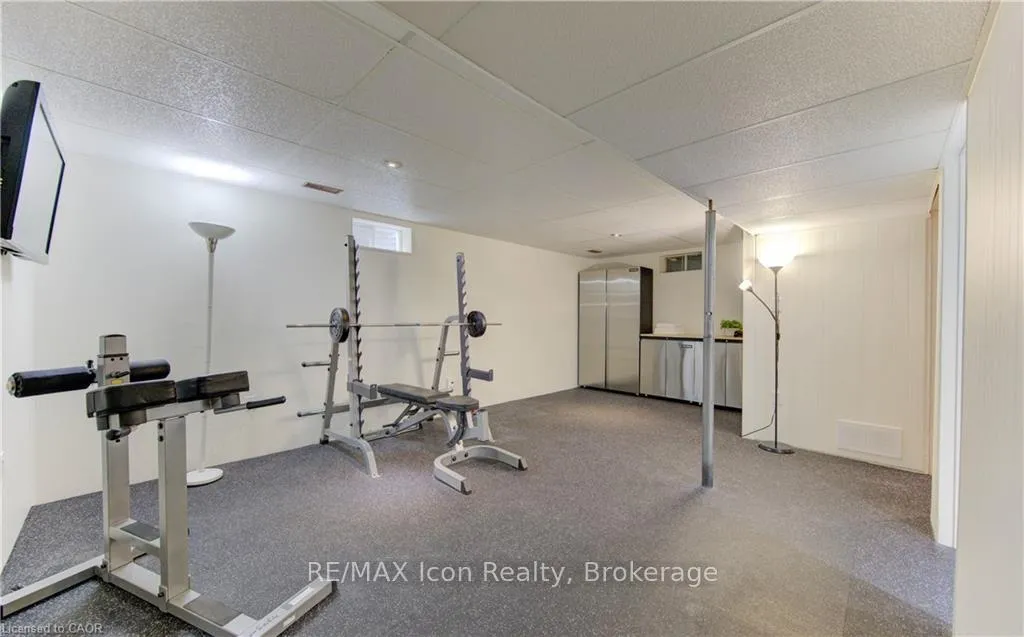 Photo 17 of 9 Camrose Court, Kitchener — HOMEH