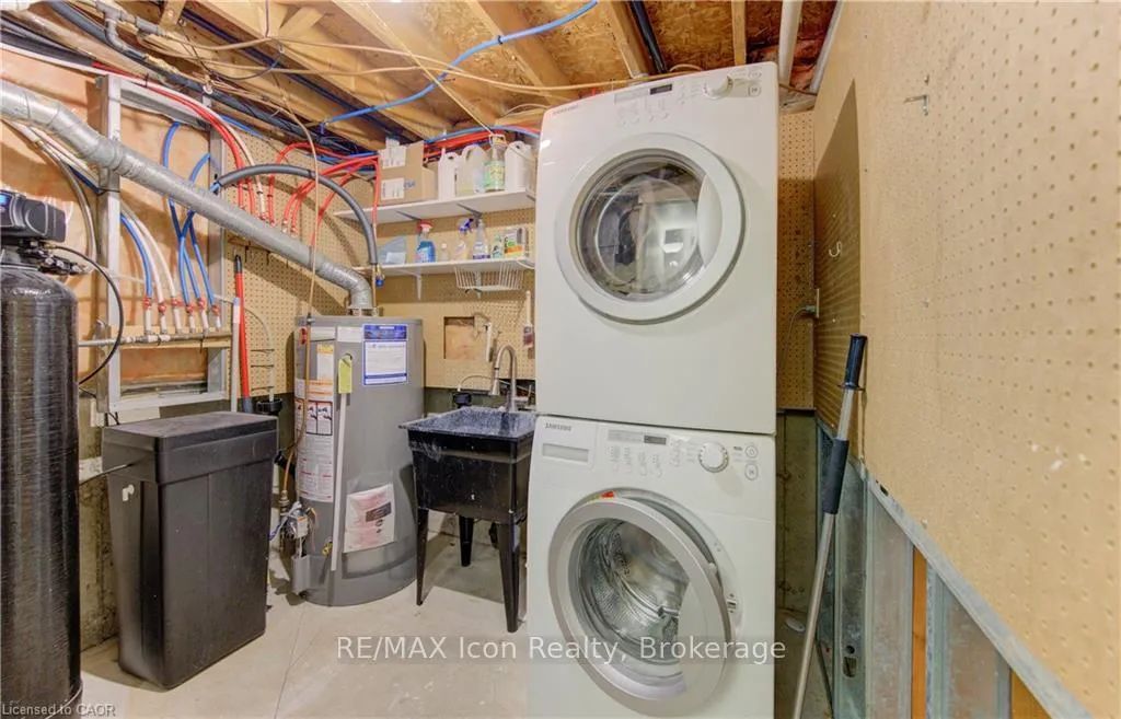 Photo 21 of 9 Camrose Court, Kitchener — HOMEH