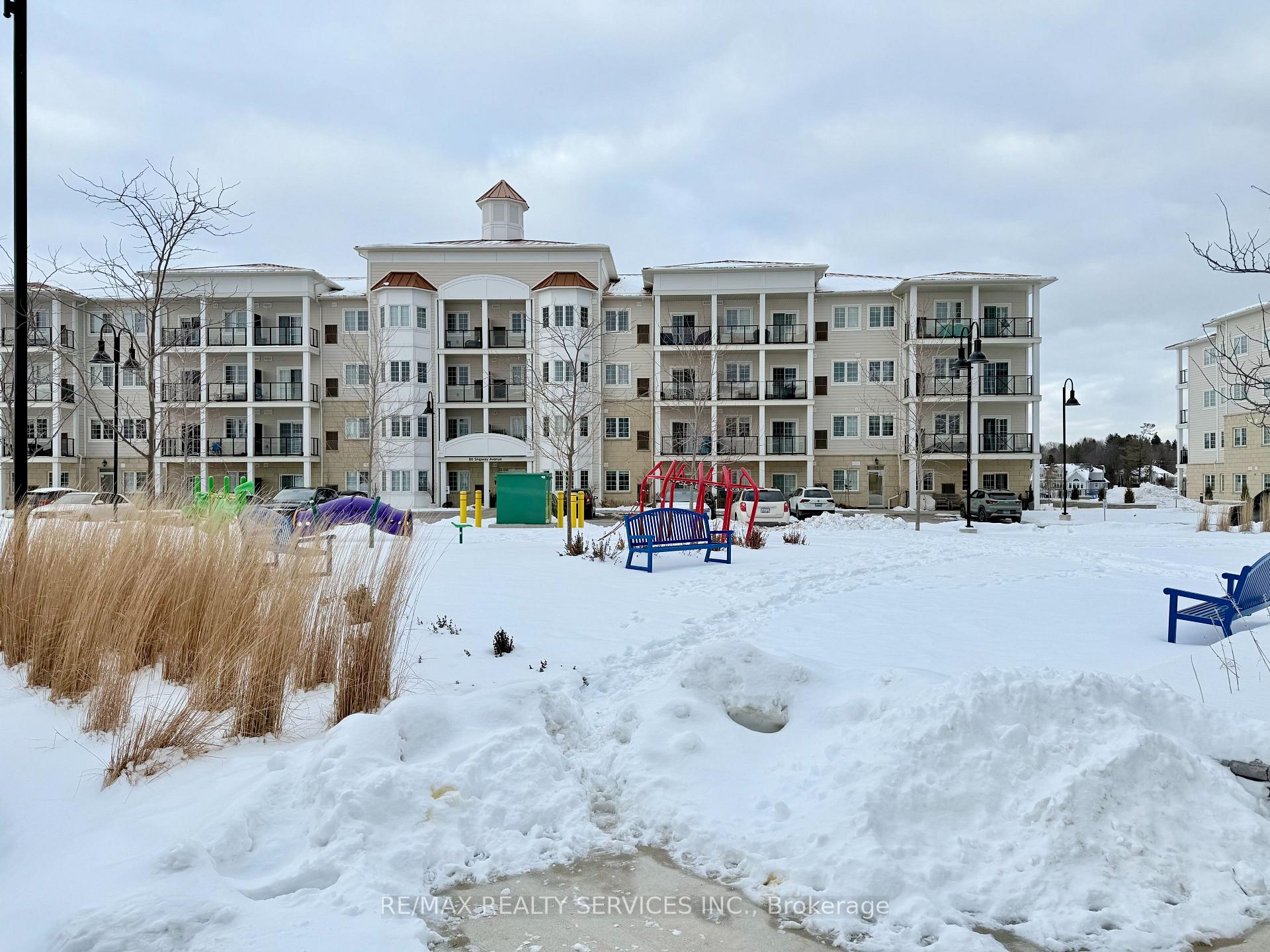 Front of Unit 229, 50 Lakebreeze Drive