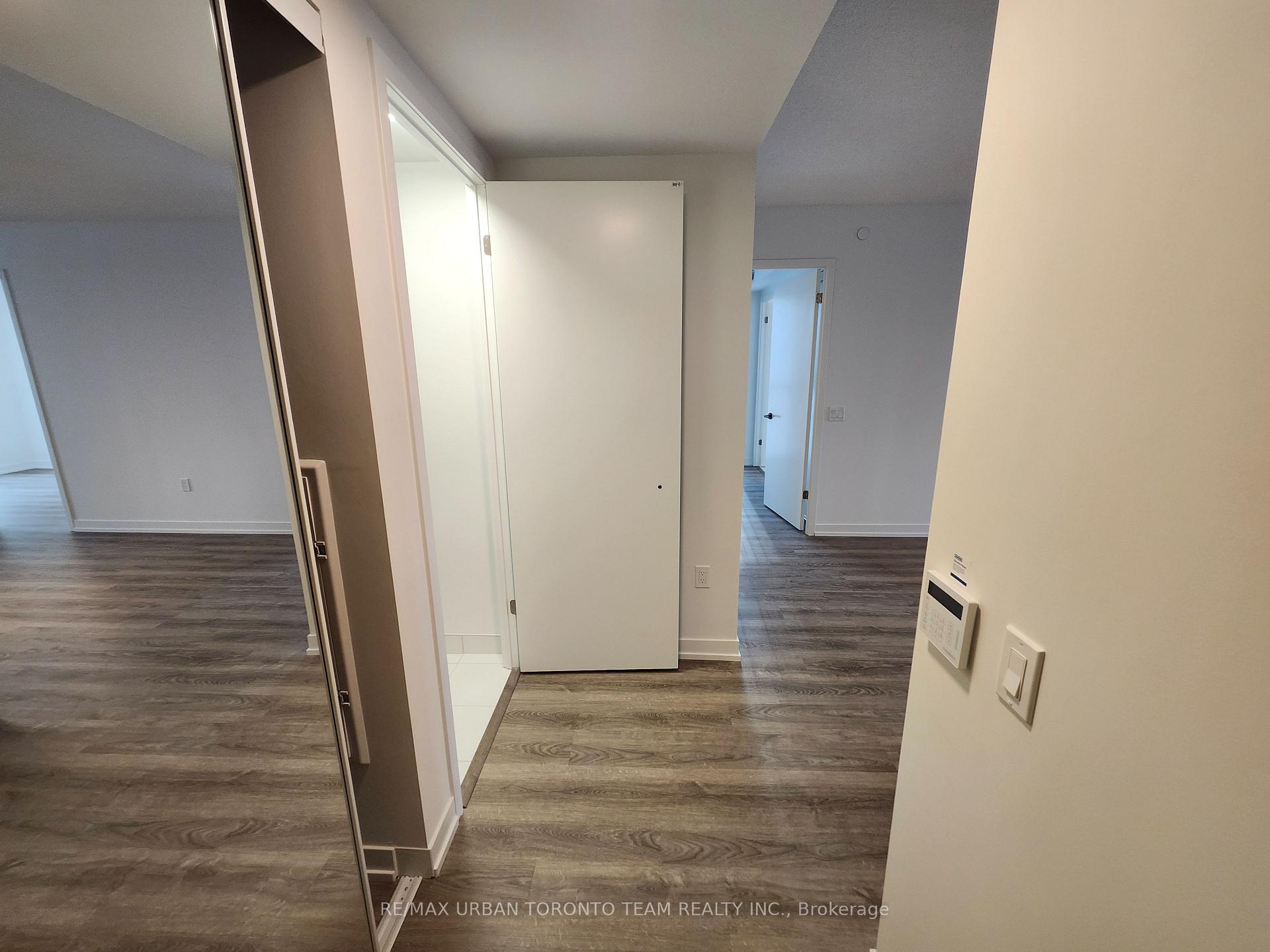 Photo 4 of Unit 2703, 195 Commerce Street, Vaughan, Vaughan Corporate Centre — HOMEH