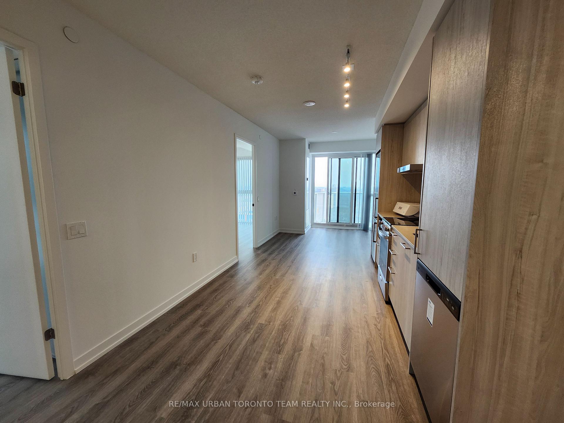 Photo 5 of Unit 2703, 195 Commerce Street, Vaughan, Vaughan Corporate Centre — HOMEH