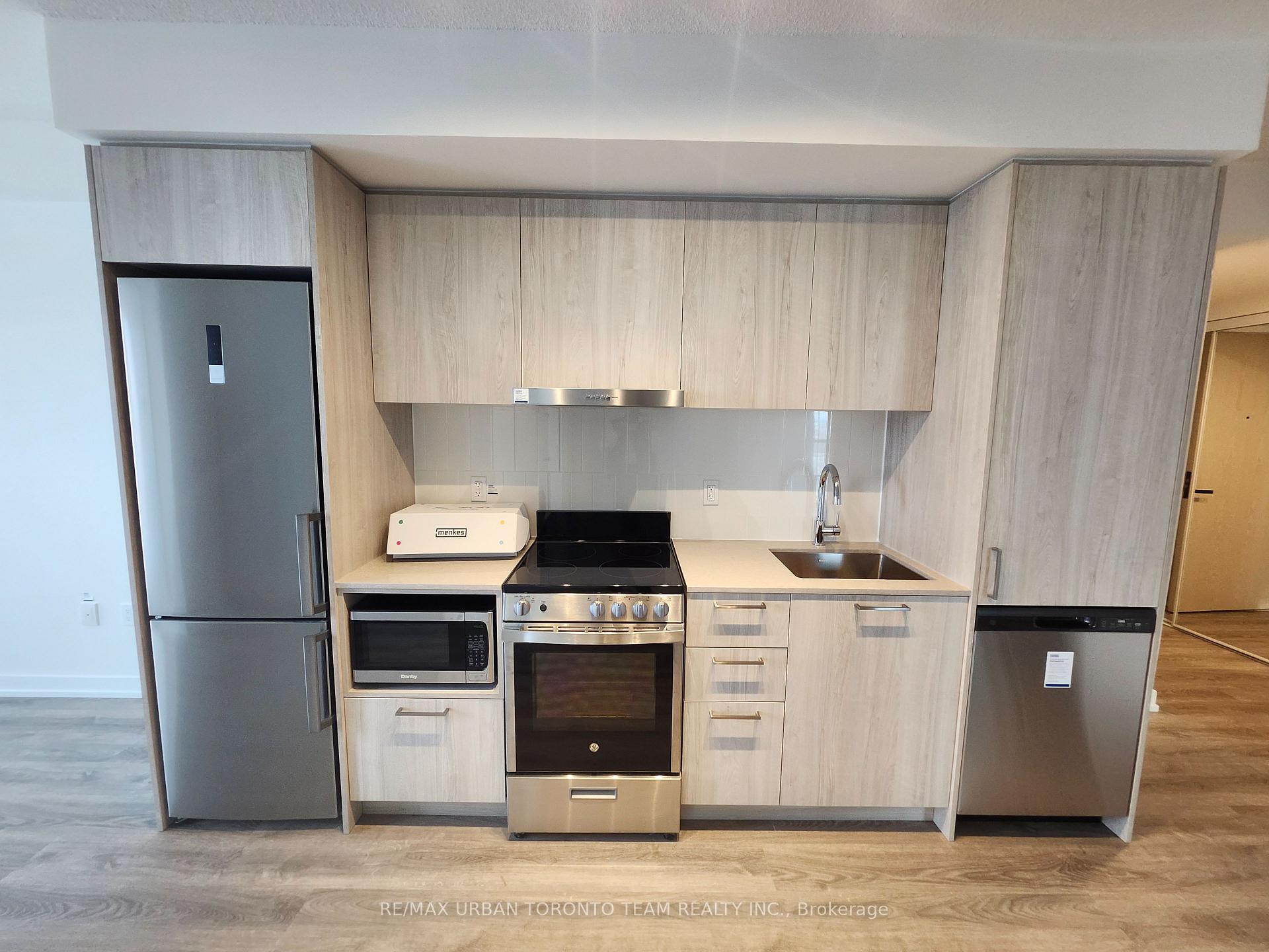 Photo 6 of Unit 2703, 195 Commerce Street, Vaughan, Vaughan Corporate Centre — HOMEH