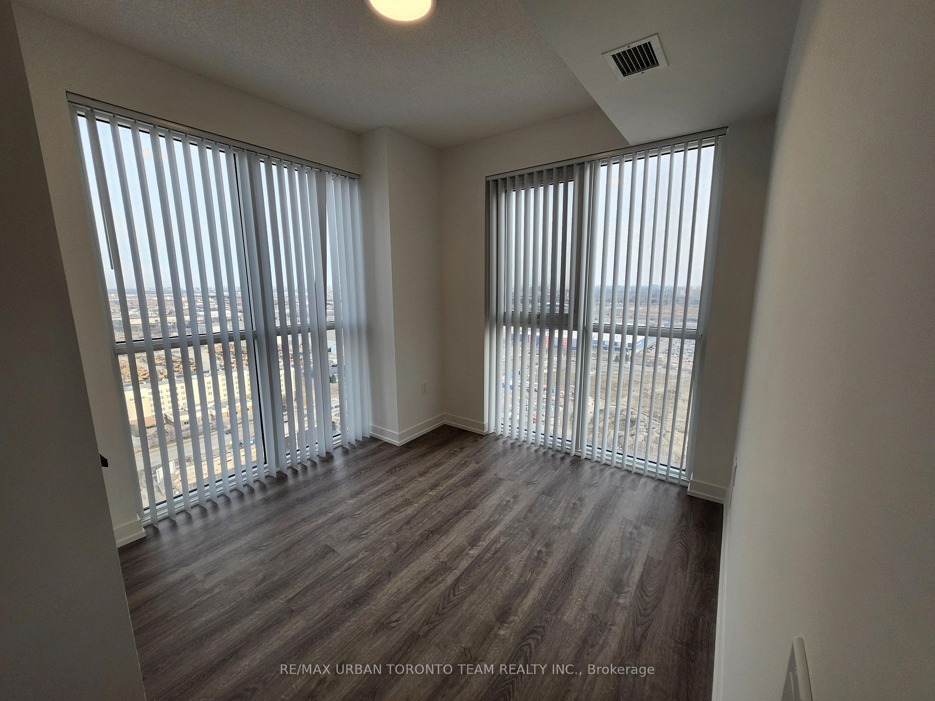 Photo 8 of Unit 2703, 195 Commerce Street, Vaughan, Vaughan Corporate Centre — HOMEH