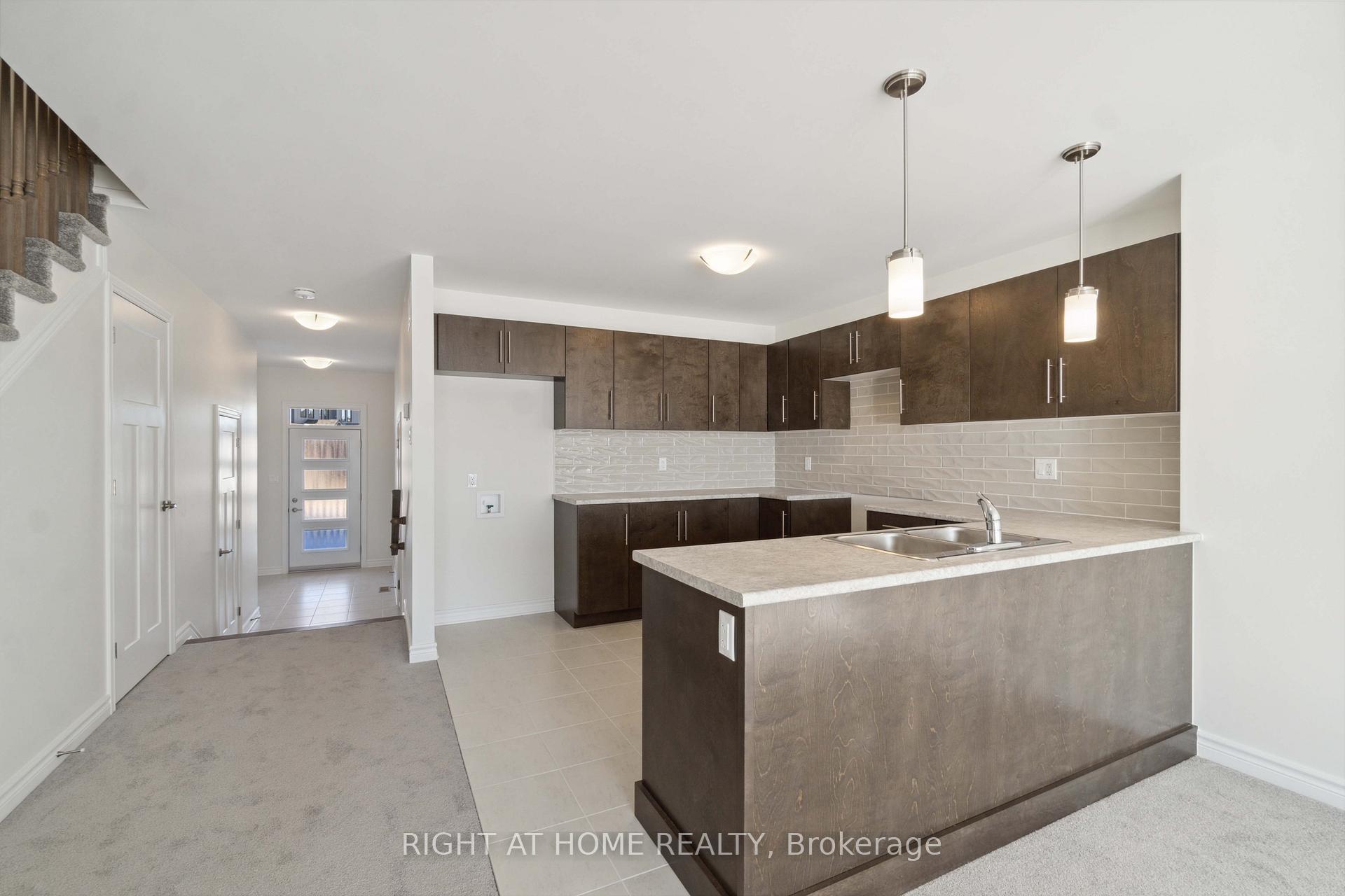 Photo 3 of 56 Griffith Way, Carleton Place — HOMEH