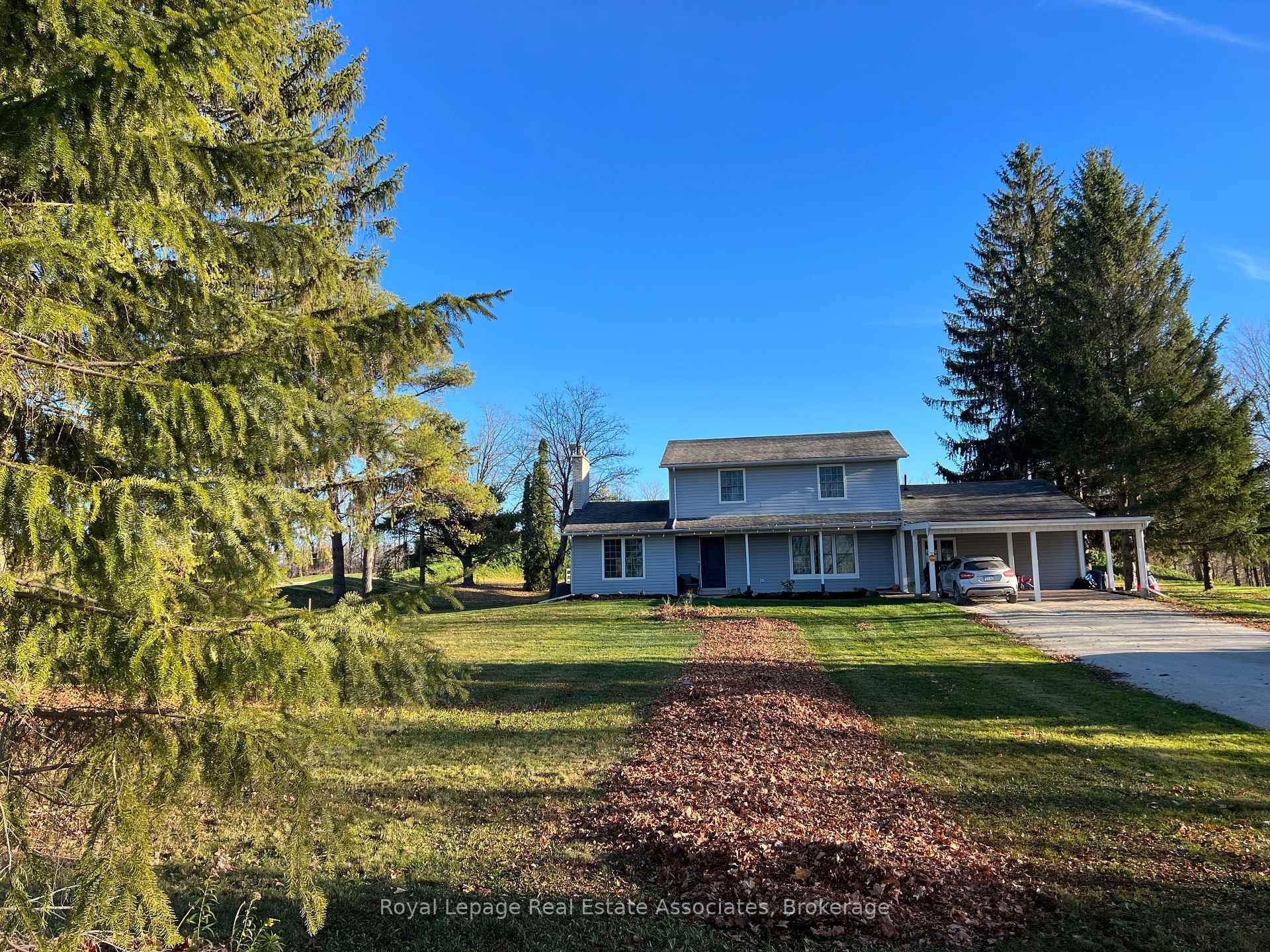 Photo 4 of 9449 Sideroad 10 Side Road, Erin, Rural Erin — HOMEH