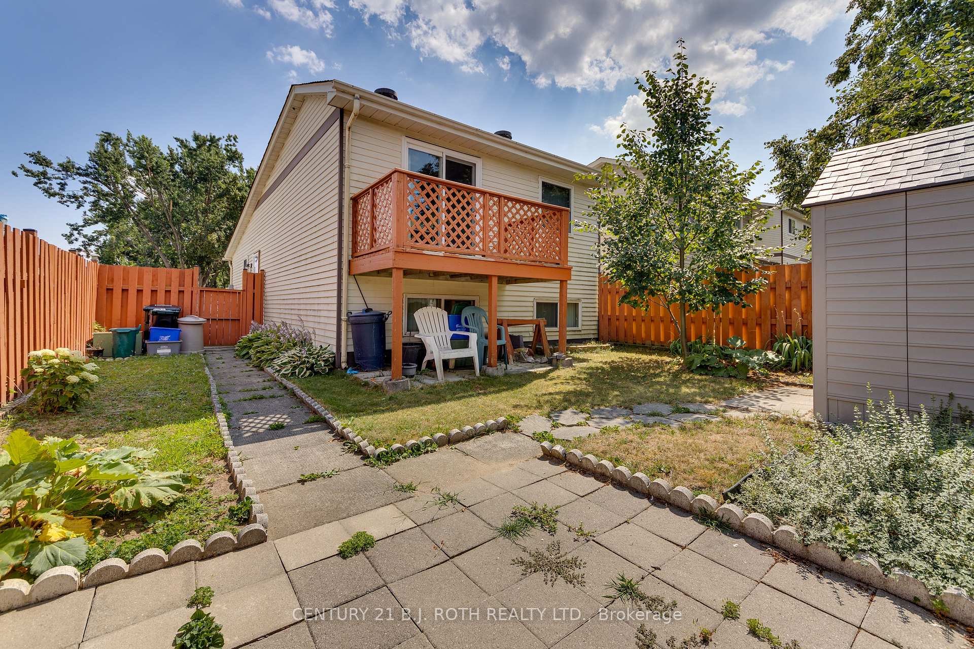 Photo 17 of 55a Chaucer Crescent, Barrie, Letitia Heights — HOMEH