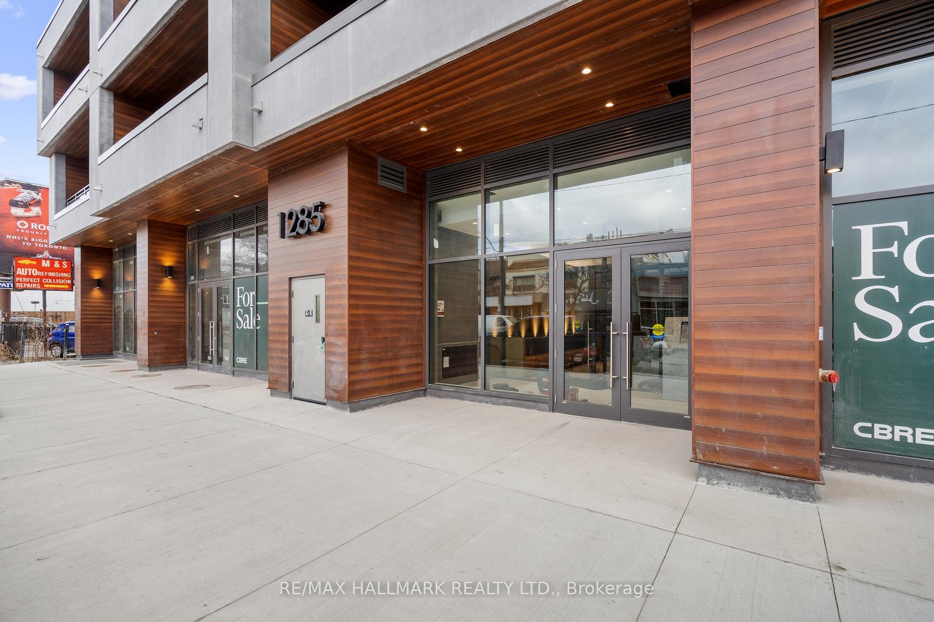 Photo 3 of Unit 405, 1285 Queen Street E, Toronto, Greenwood-Coxwell — HOMEH
