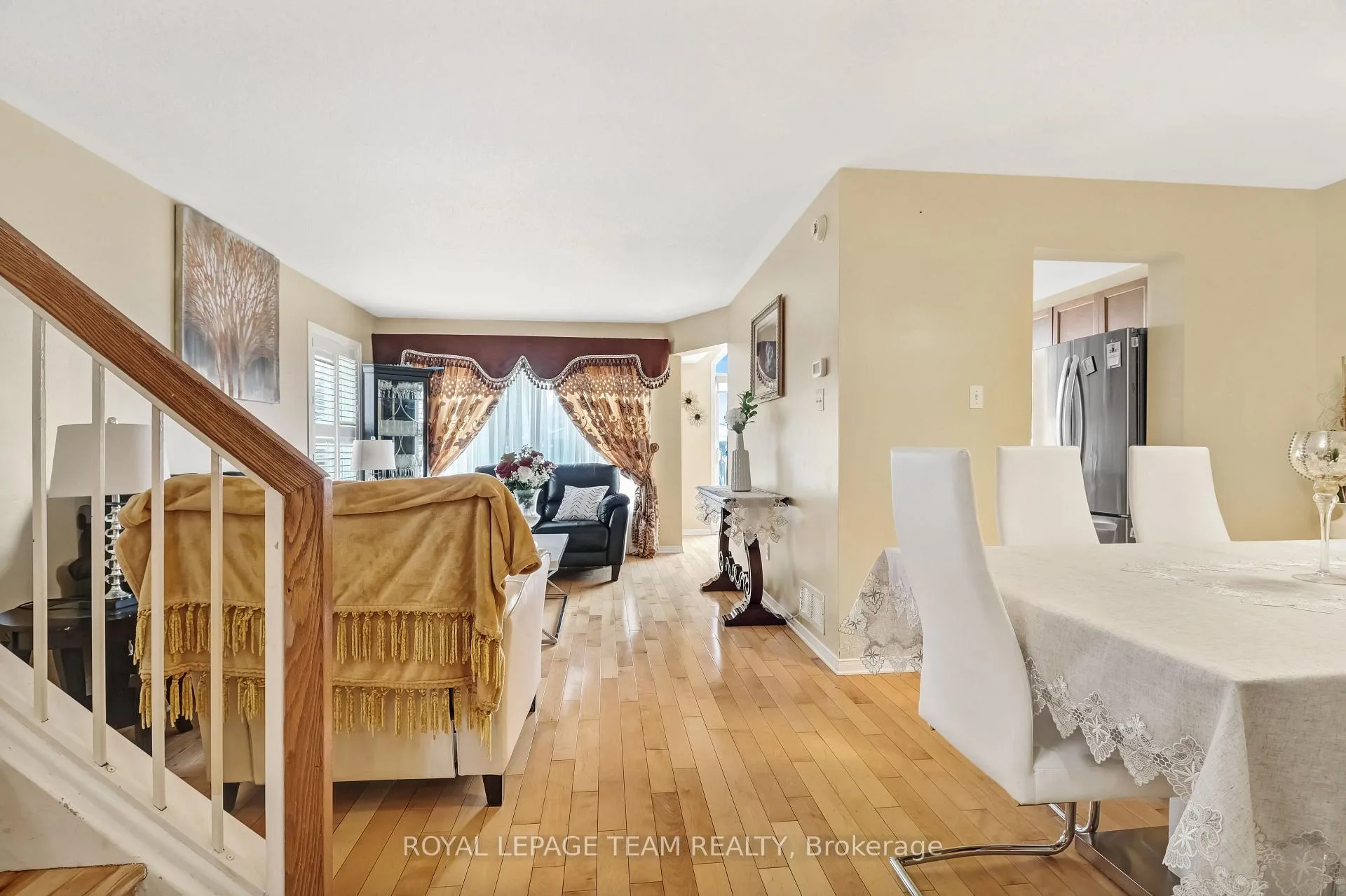 Photo 5 of 2362 Bois Vert Place, Ottawa, Avalon East — HOMEH