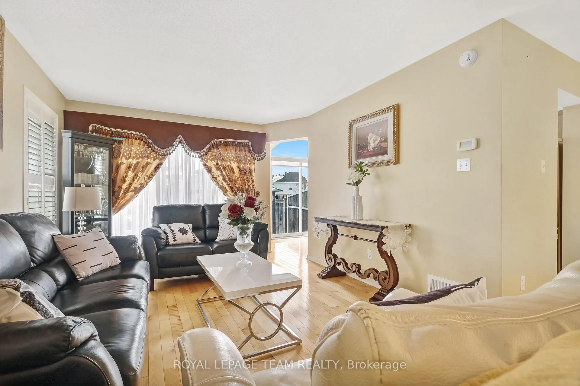 Photo 6 of 2362 Bois Vert Place, Ottawa, Avalon East — HOMEH